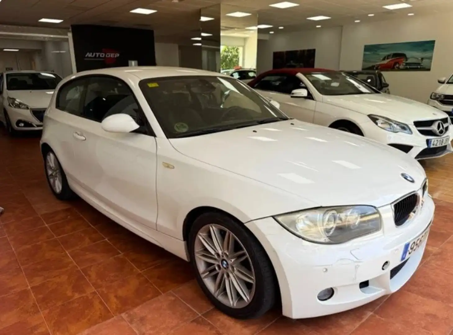 BMW 118 118d Weiß - 1