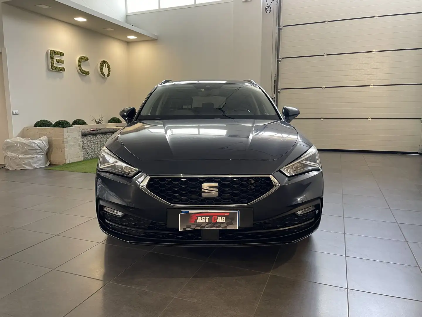 SEAT Leon Leon Sportstourer 2.0 TDI 150 CV DSG Style Grijs - 2