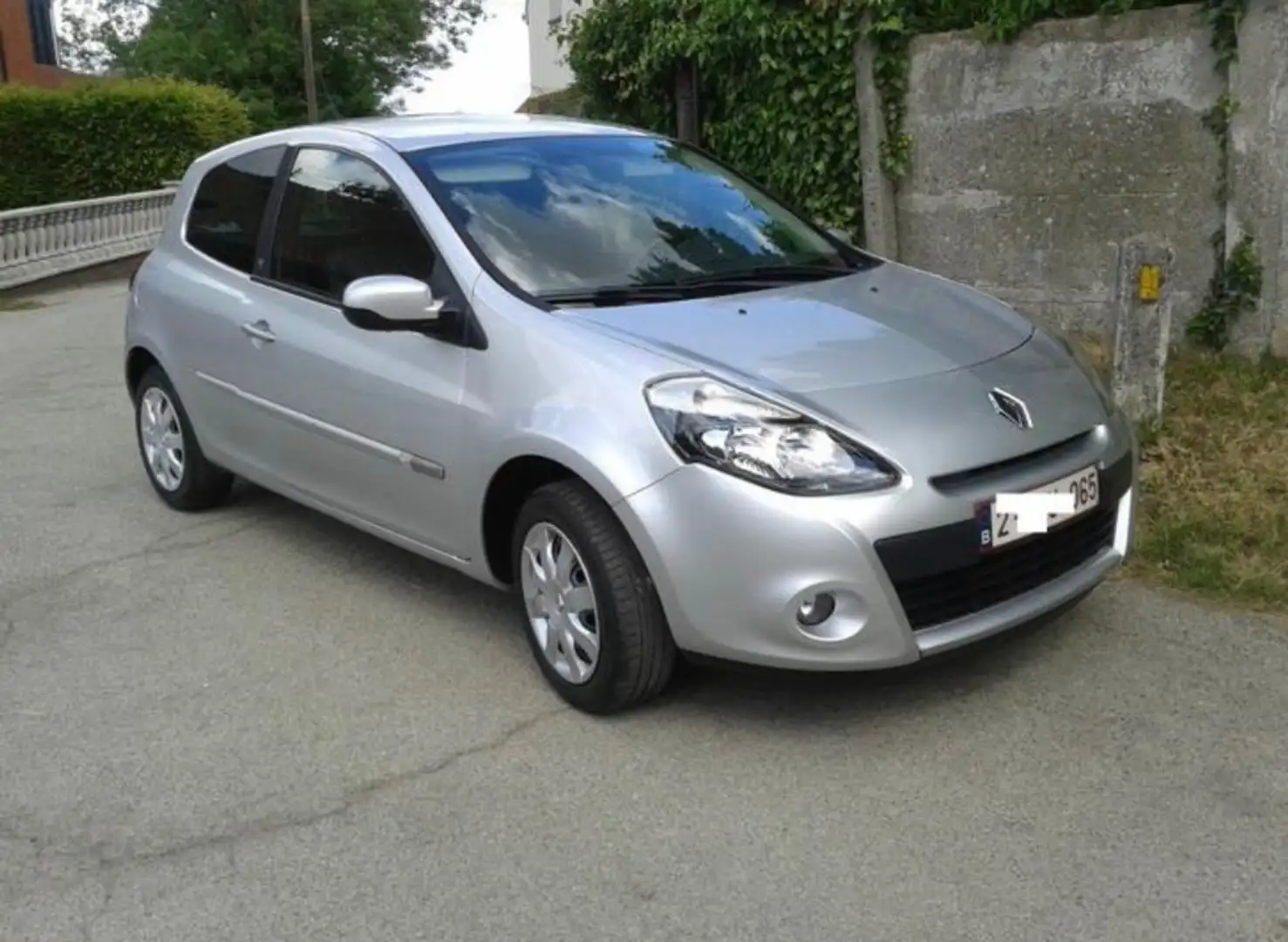 Renault Clio CLIO III SOCIETE DCI 90 ECO2 94 G AIR EURO 5 Gris - 1