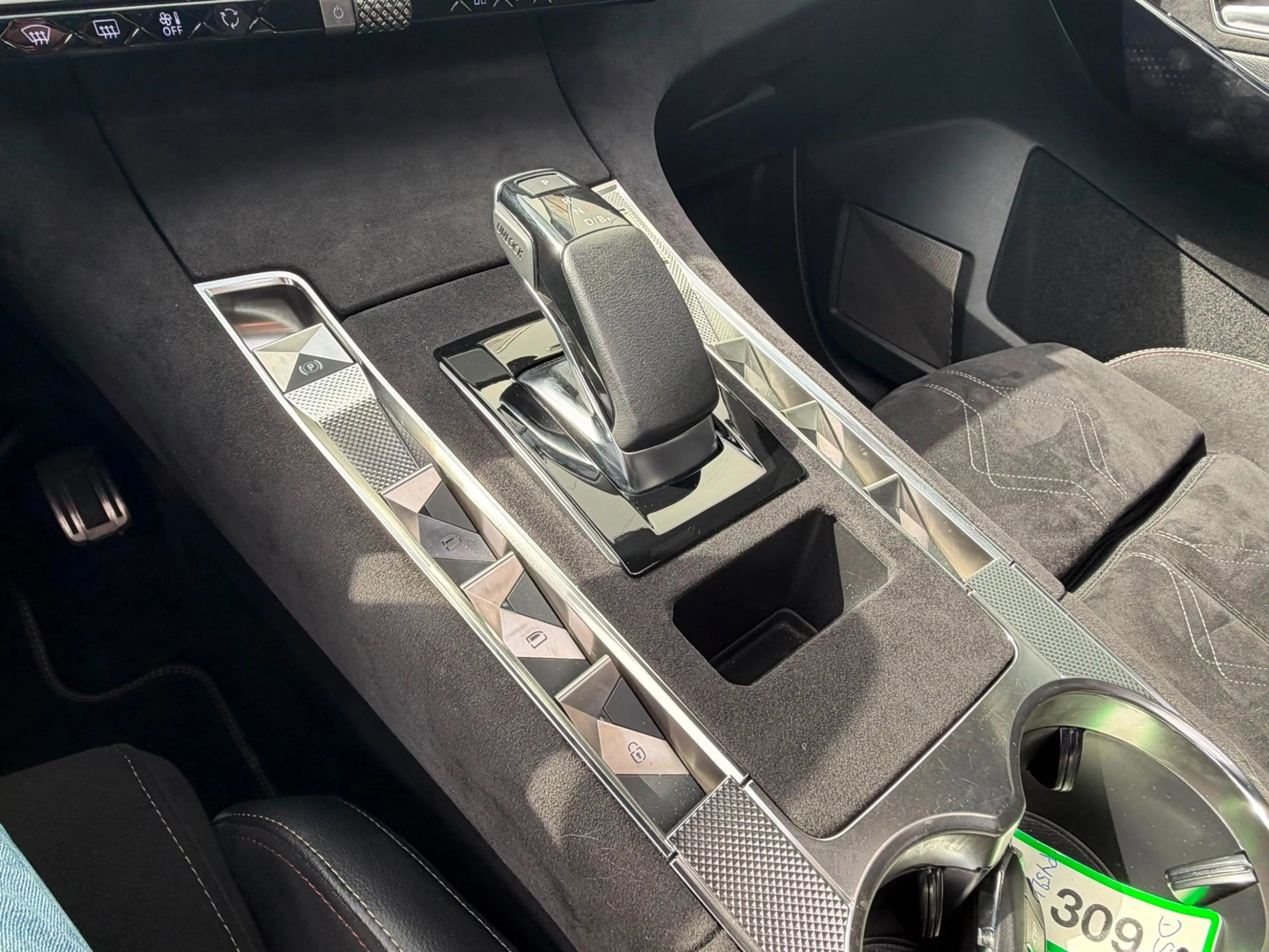 DS Automobiles DS 7 E-Tense 225 Performance Line |PANO|STOELVERWARMING — photo 34