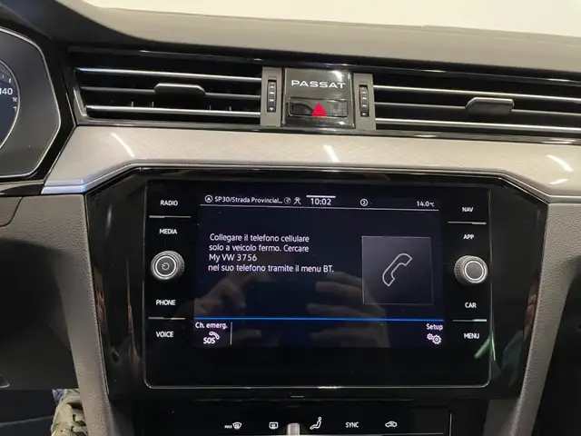 Volkswagen Passat view 14