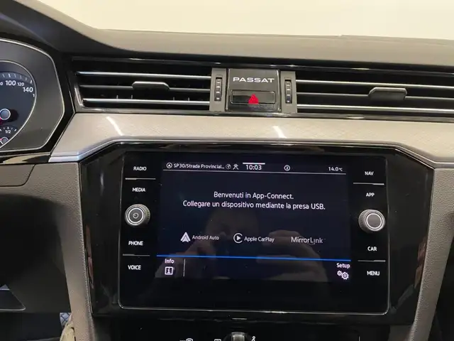 Volkswagen Passat view 12