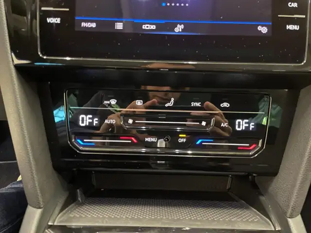Volkswagen Passat view 13