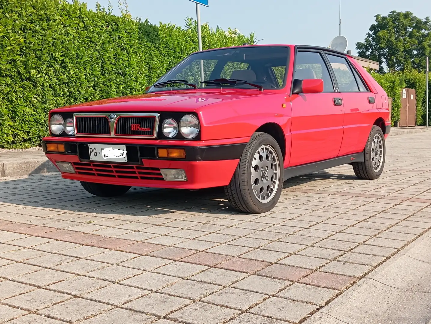 Lancia Delta 2.0 integrale - 1