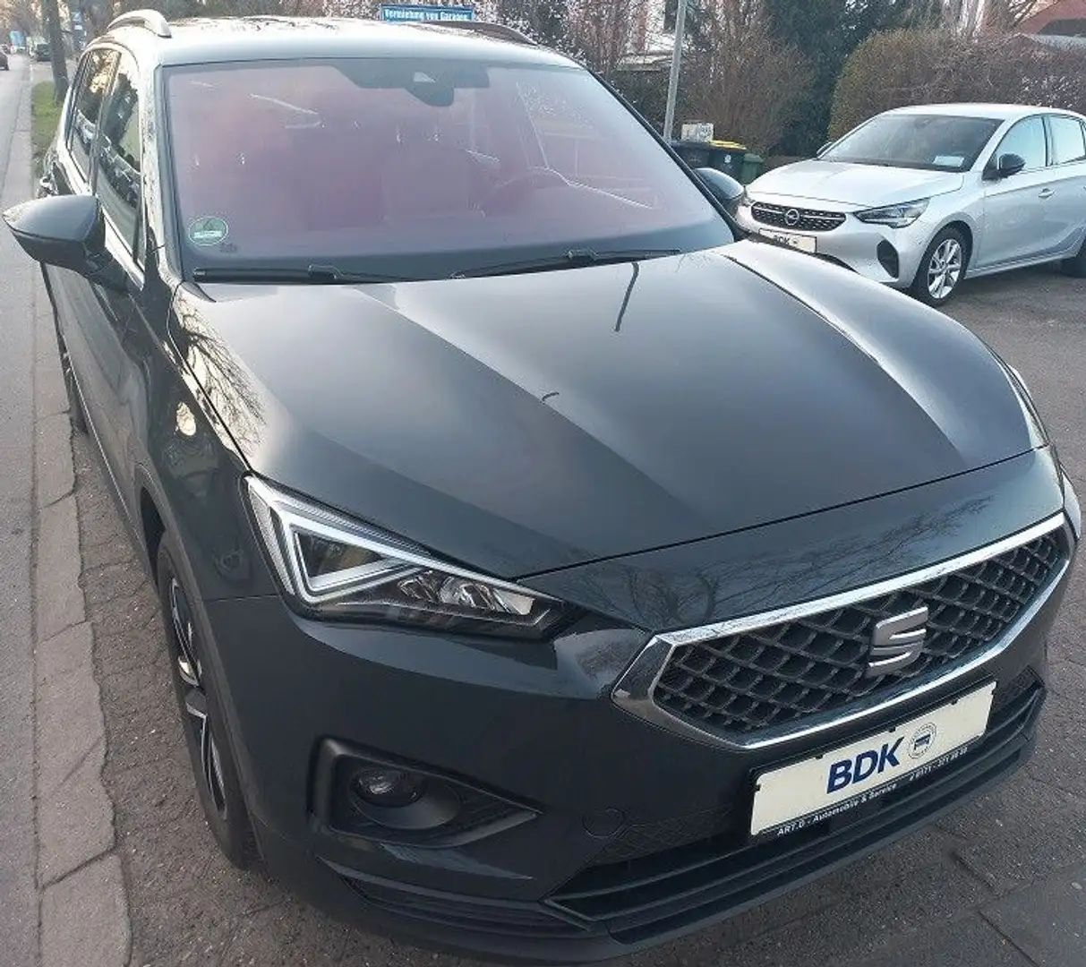 SEAT Tarraco 2,0TDi DSG Klima SHZ Navi PDC+Kamera LMF Gris - 1