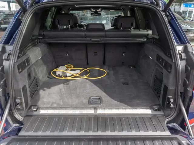 BMW X5 view 25