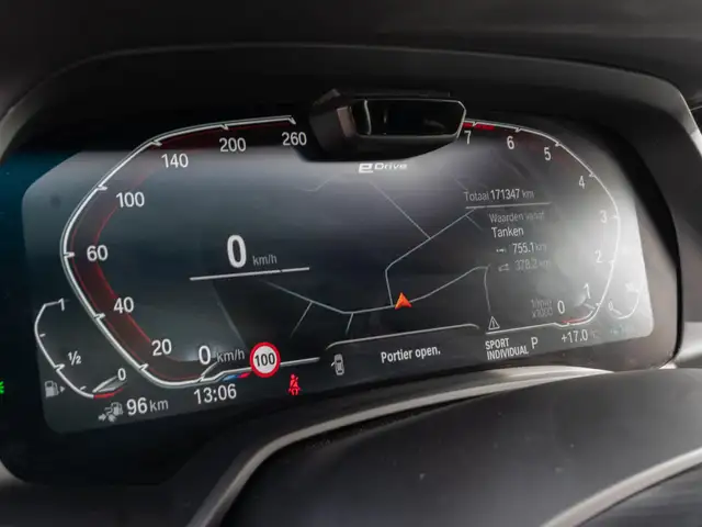 BMW X5 view 16