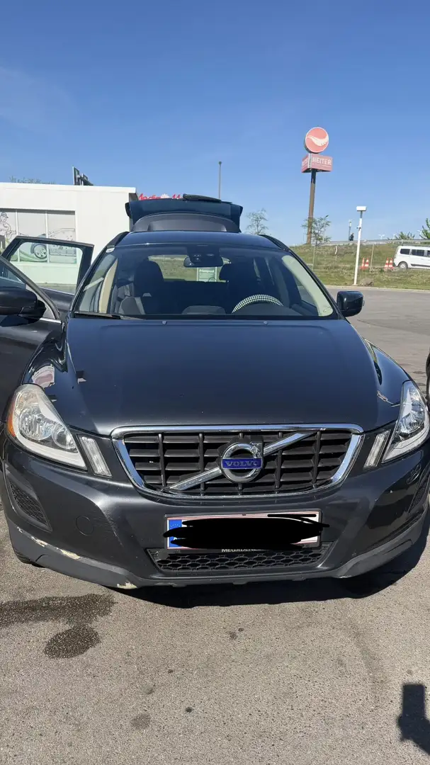 Volvo XC60 D3 Momentum - 1