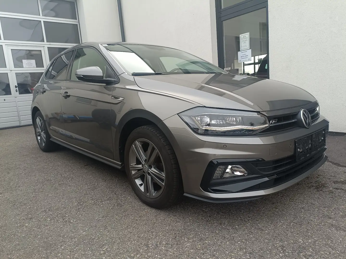 Volkswagen Polo 1,0 Comfortline TSI, LED,NAVI,RADAR,App, R-Line Grau - 2