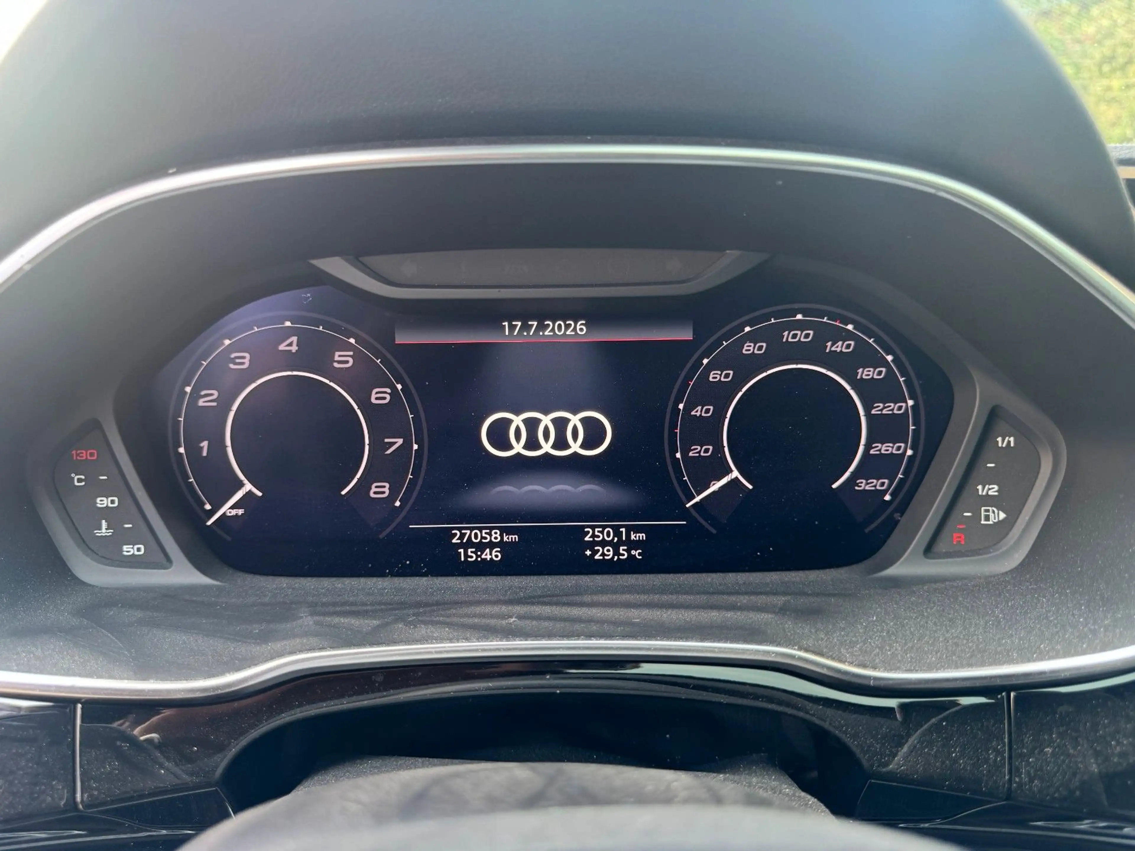 Audi RS Q3 Sportback 2.5 TFSI quattro SONOS PANO — photo 15