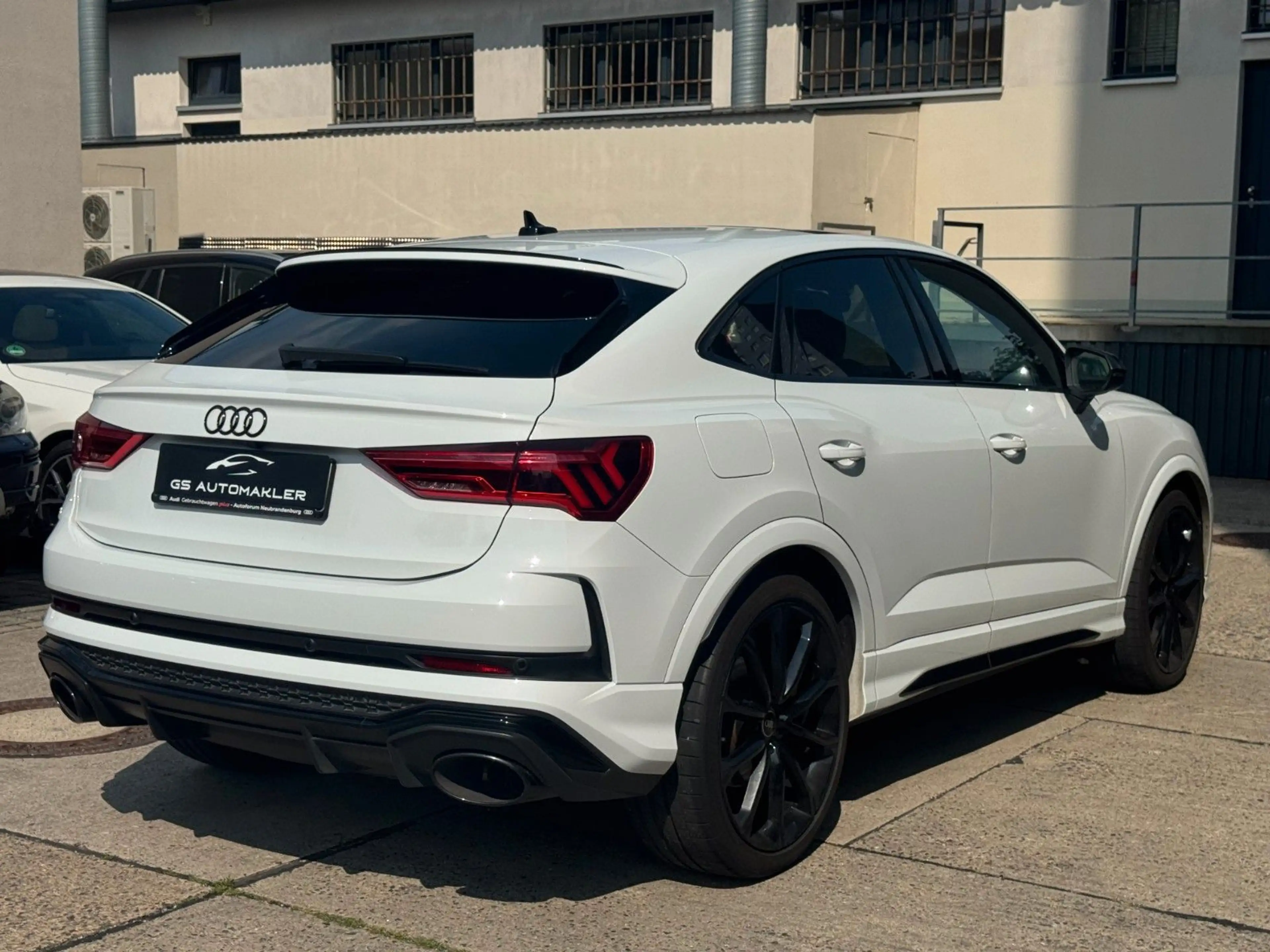 Audi RS Q3 Sportback 2.5 TFSI quattro SONOS PANO — photo 5
