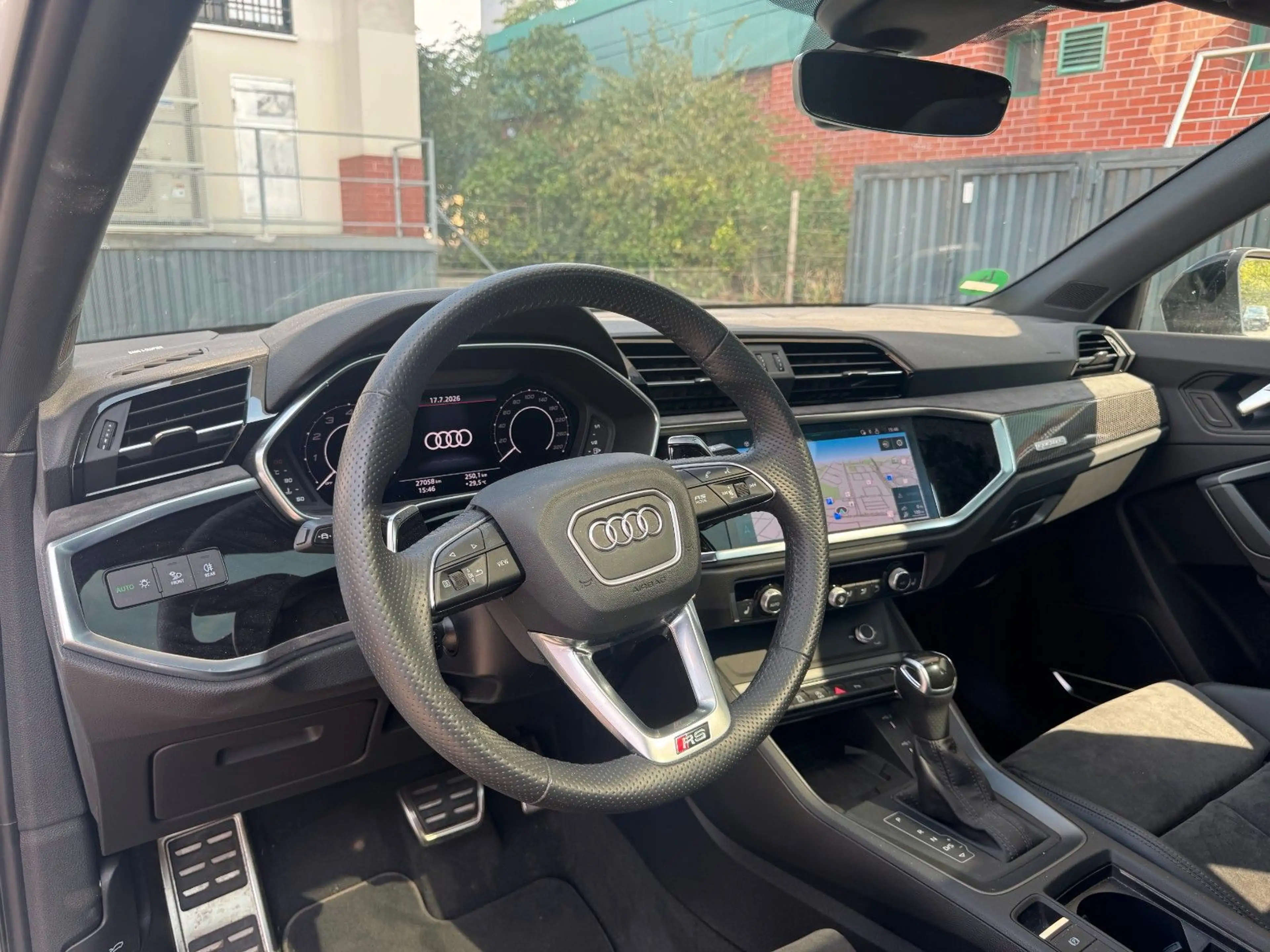 Audi RS Q3 Sportback 2.5 TFSI quattro SONOS PANO — photo 8