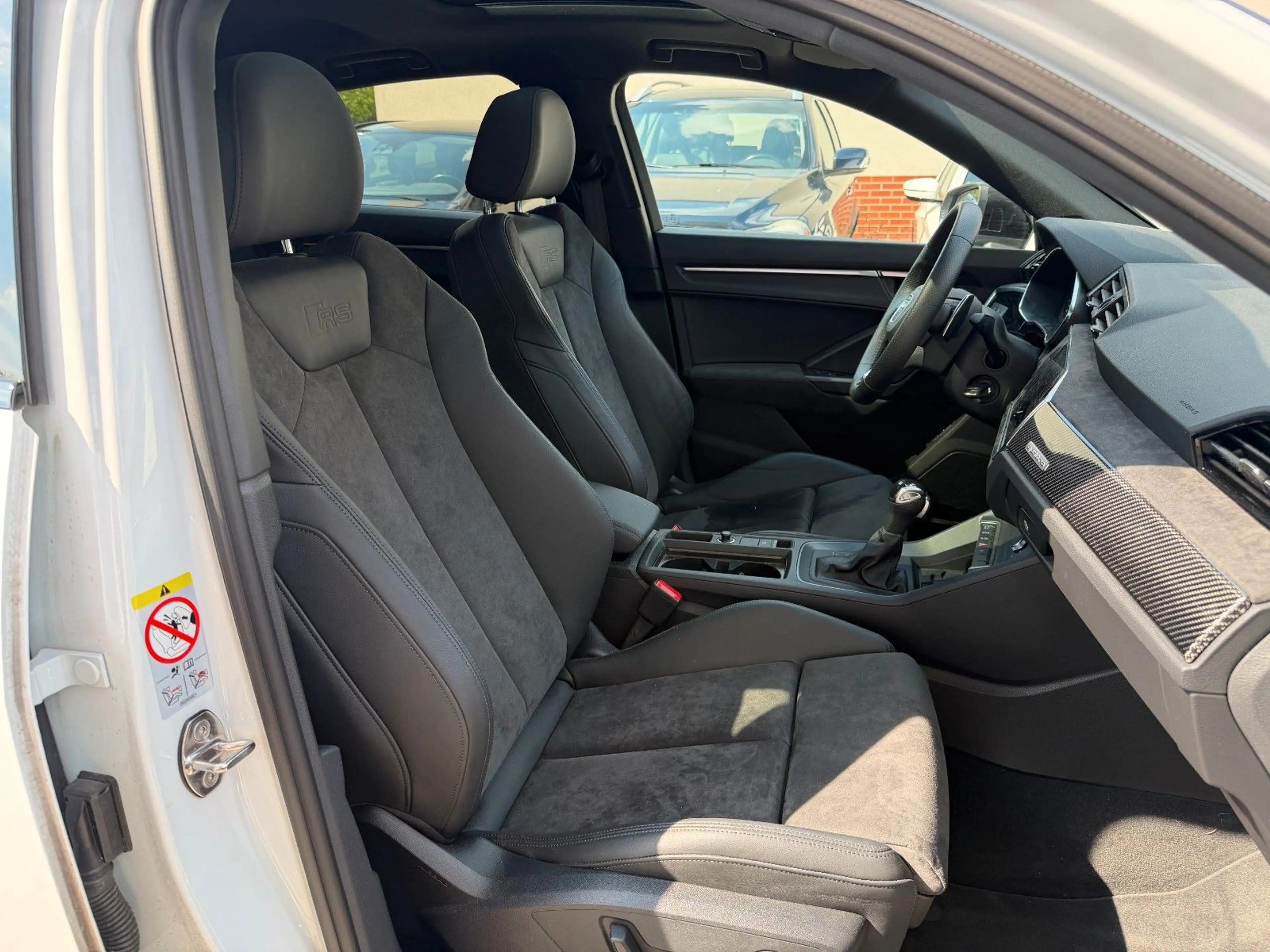 Audi RS Q3 Sportback 2.5 TFSI quattro SONOS PANO — photo 11