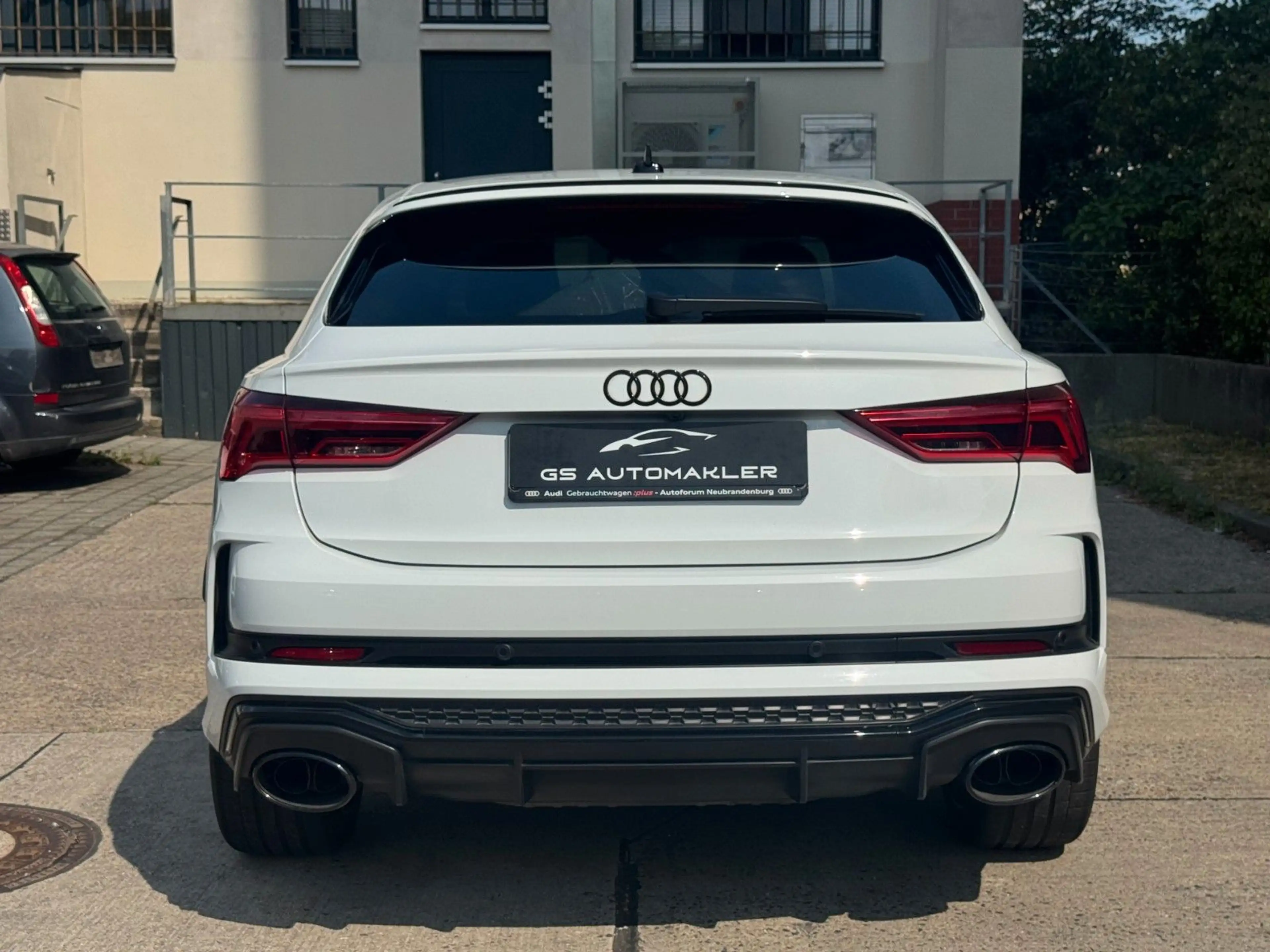 Audi RS Q3 Sportback 2.5 TFSI quattro SONOS PANO — photo 6
