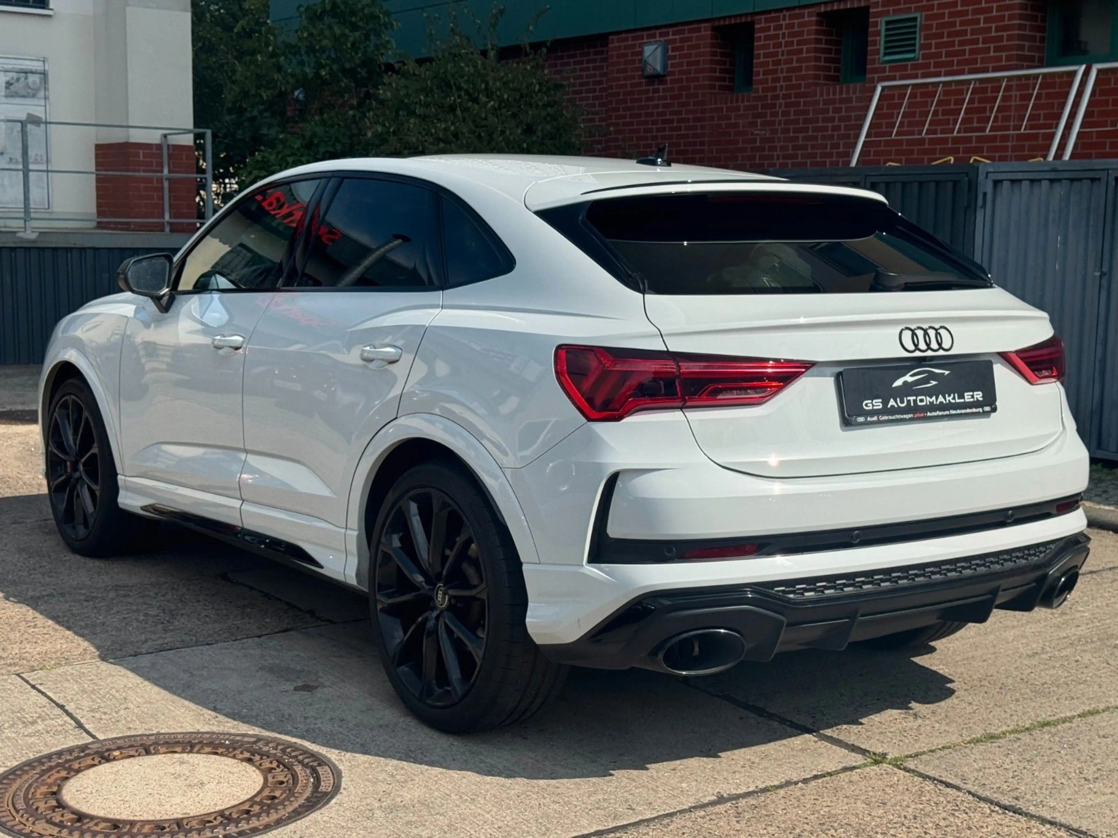 Audi RS Q3 Sportback 2.5 TFSI quattro SONOS PANO — photo 7