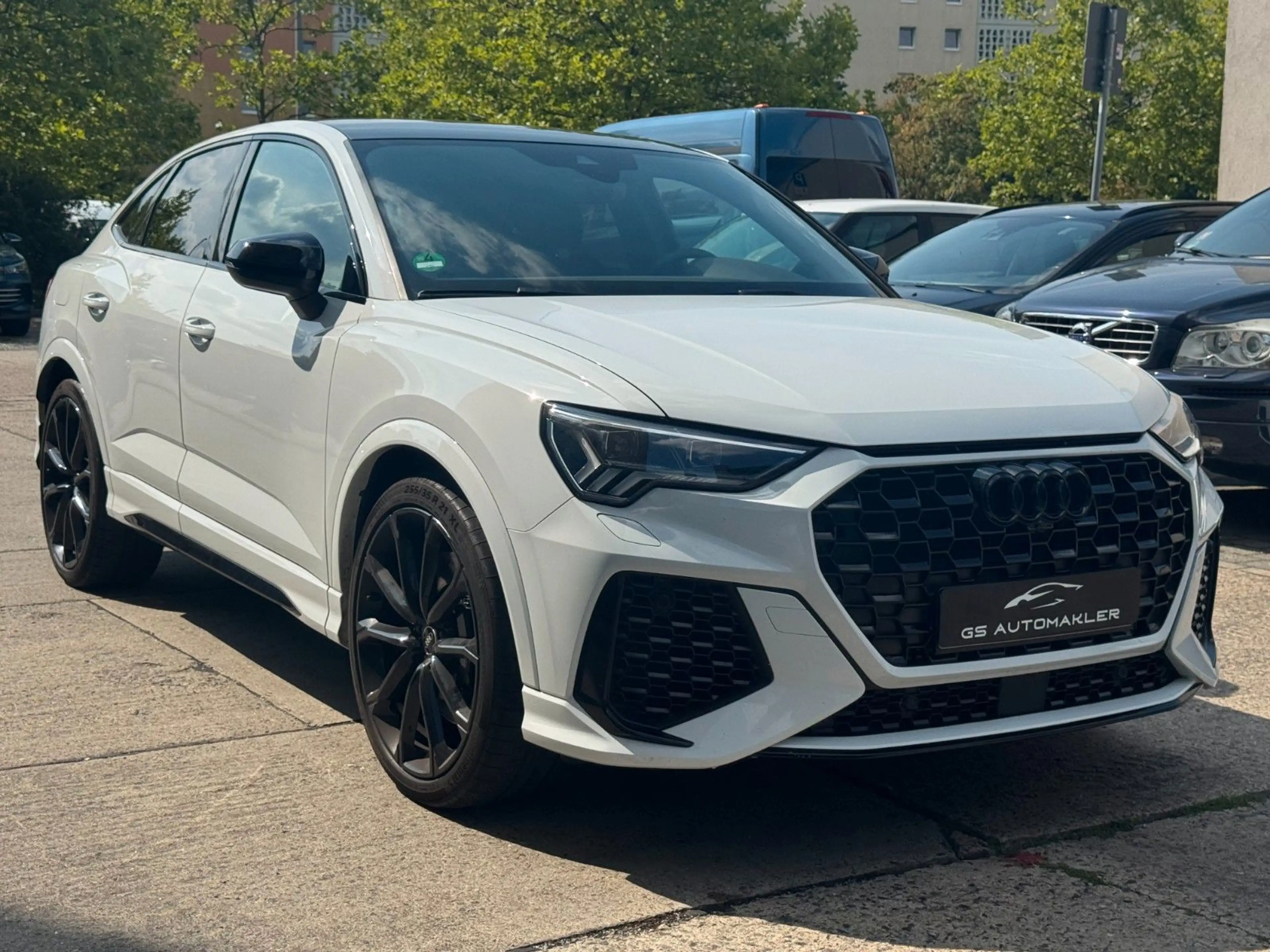 Audi RS Q3 Sportback 2.5 TFSI quattro SONOS PANO — photo 4