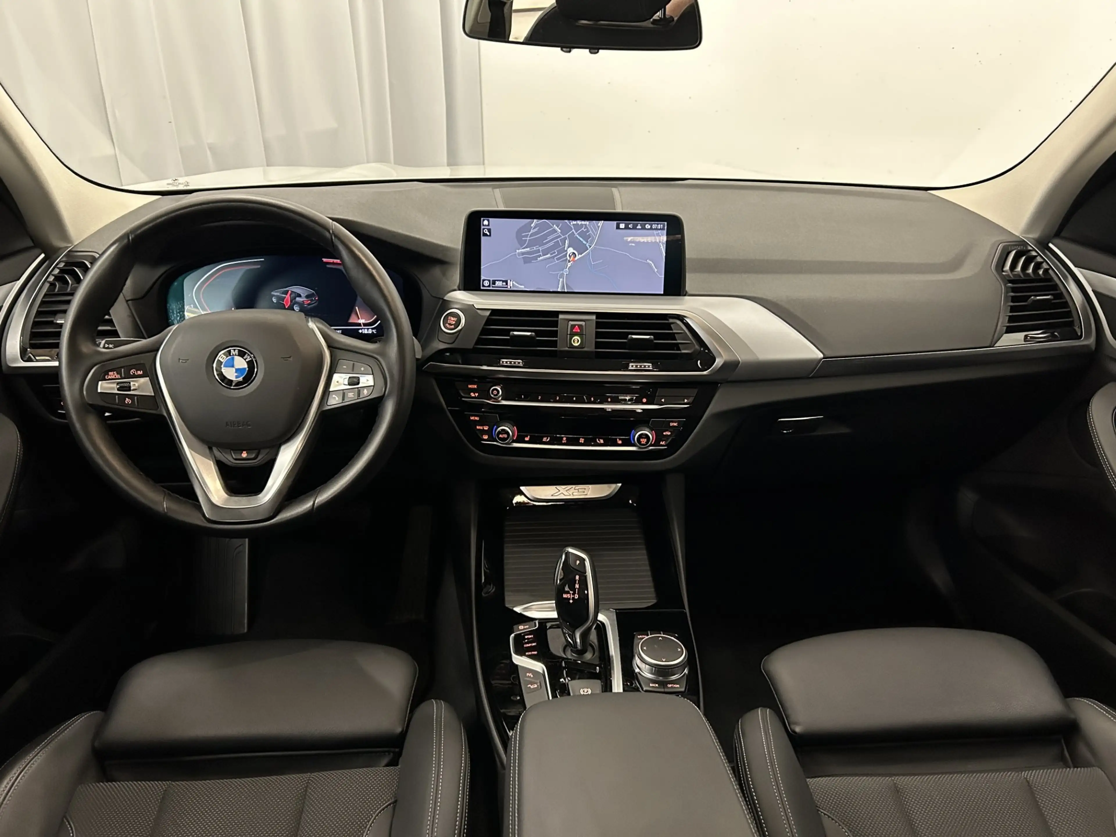 BMW X3 xDrive20d *Modell Advantage* — photo 9
