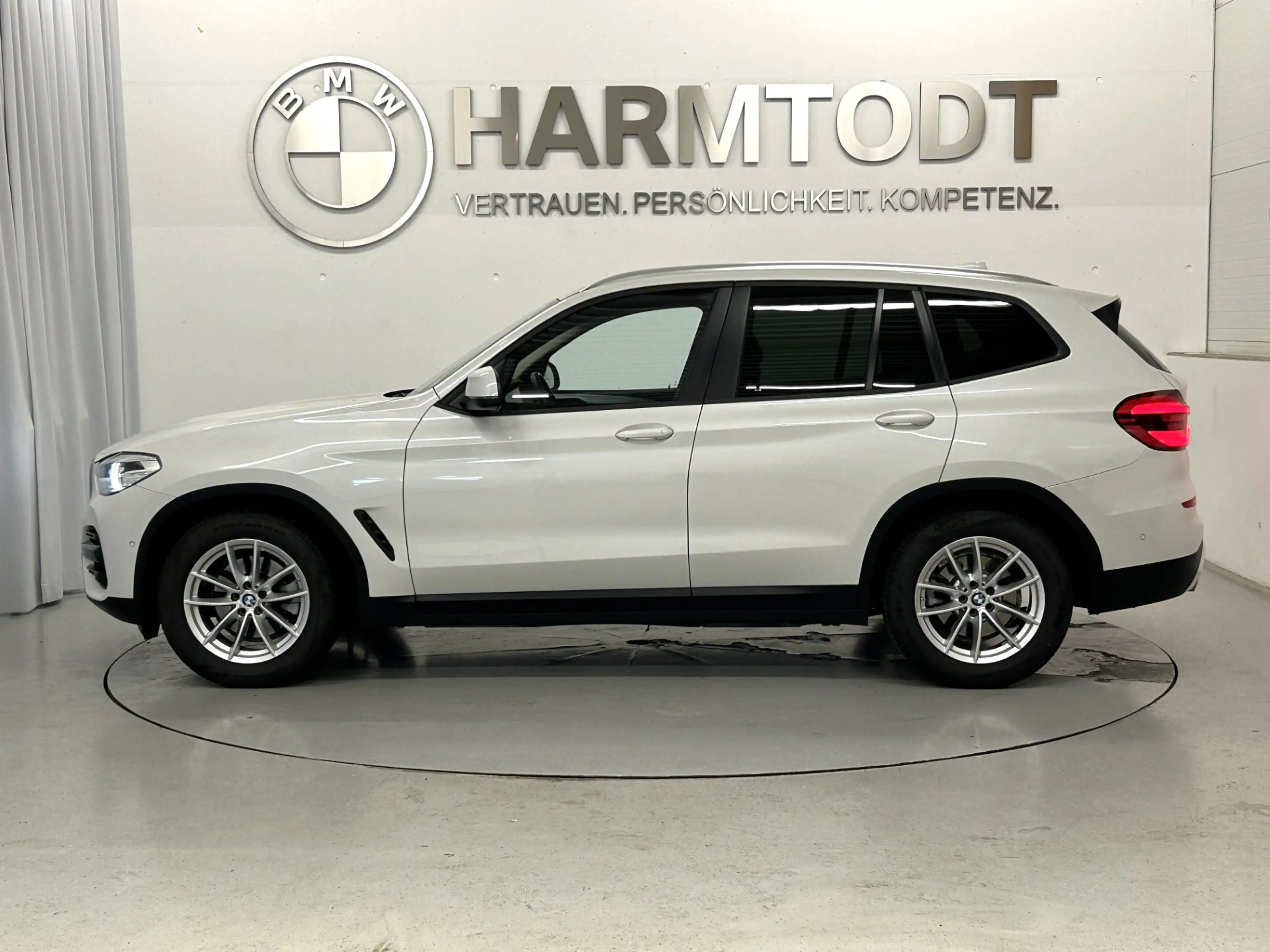BMW X3 xDrive20d *Modell Advantage* — photo 3