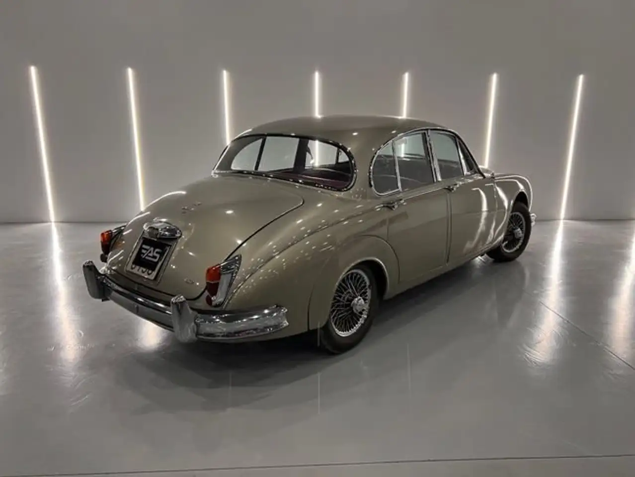 Jaguar MK II 3.4 210cv 5p del 1962, foto 5