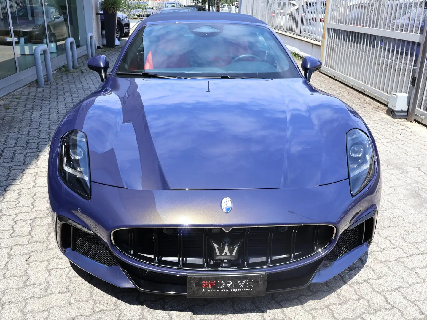Maserati GranCabrio 3.0 V6 Trofeo (Allestimento Fuoriserie) Blu/Azzurro - 2