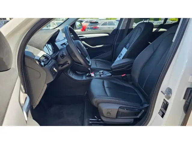 BMW X1 view 14