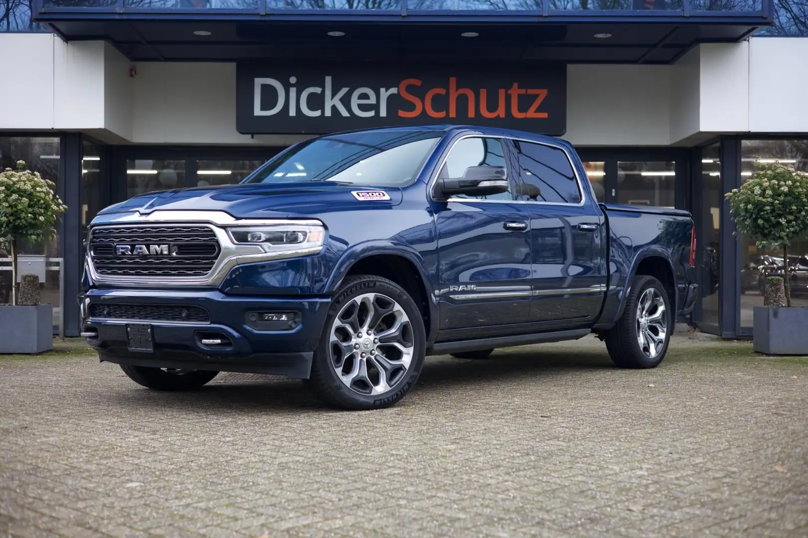 Dodge RAM 1500 Limited V8 Full options | Patriot Blue! Bleu - 1
