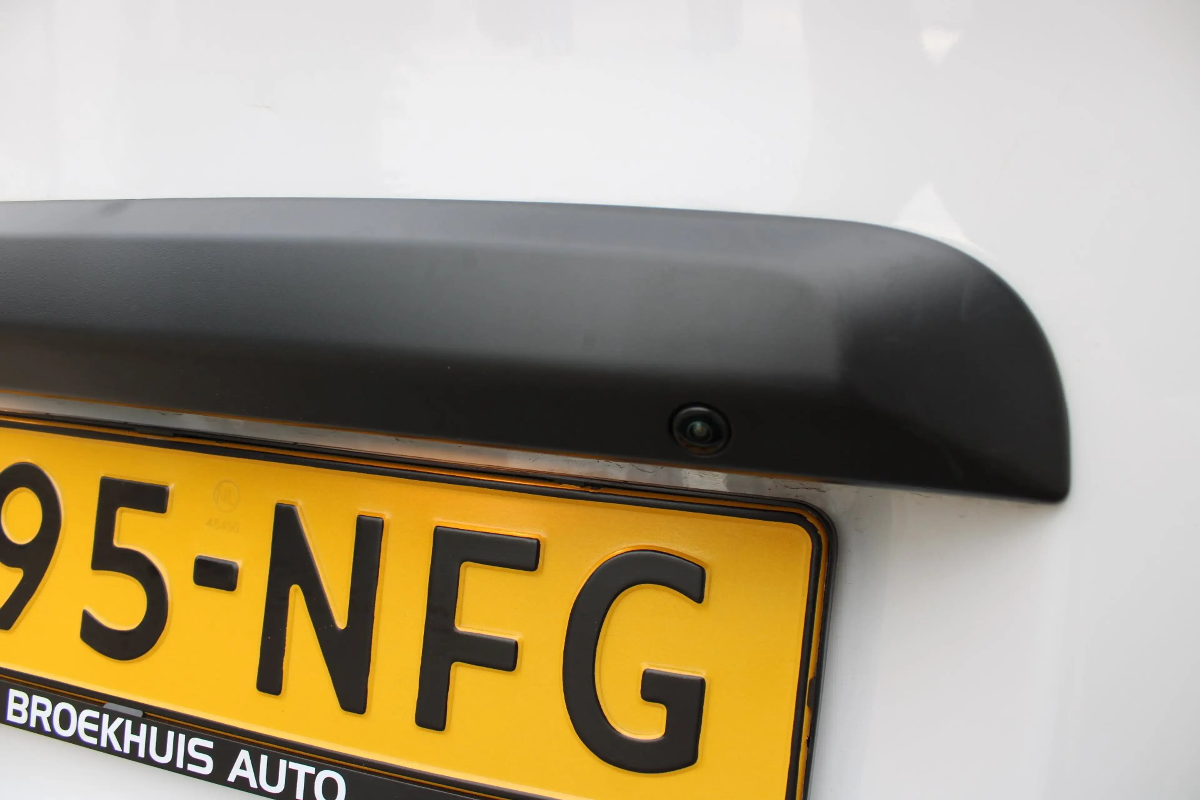 Fiat Scudo e-Scudo L3 75 kWh | 12V aansluiting in de laadrui — photo 24