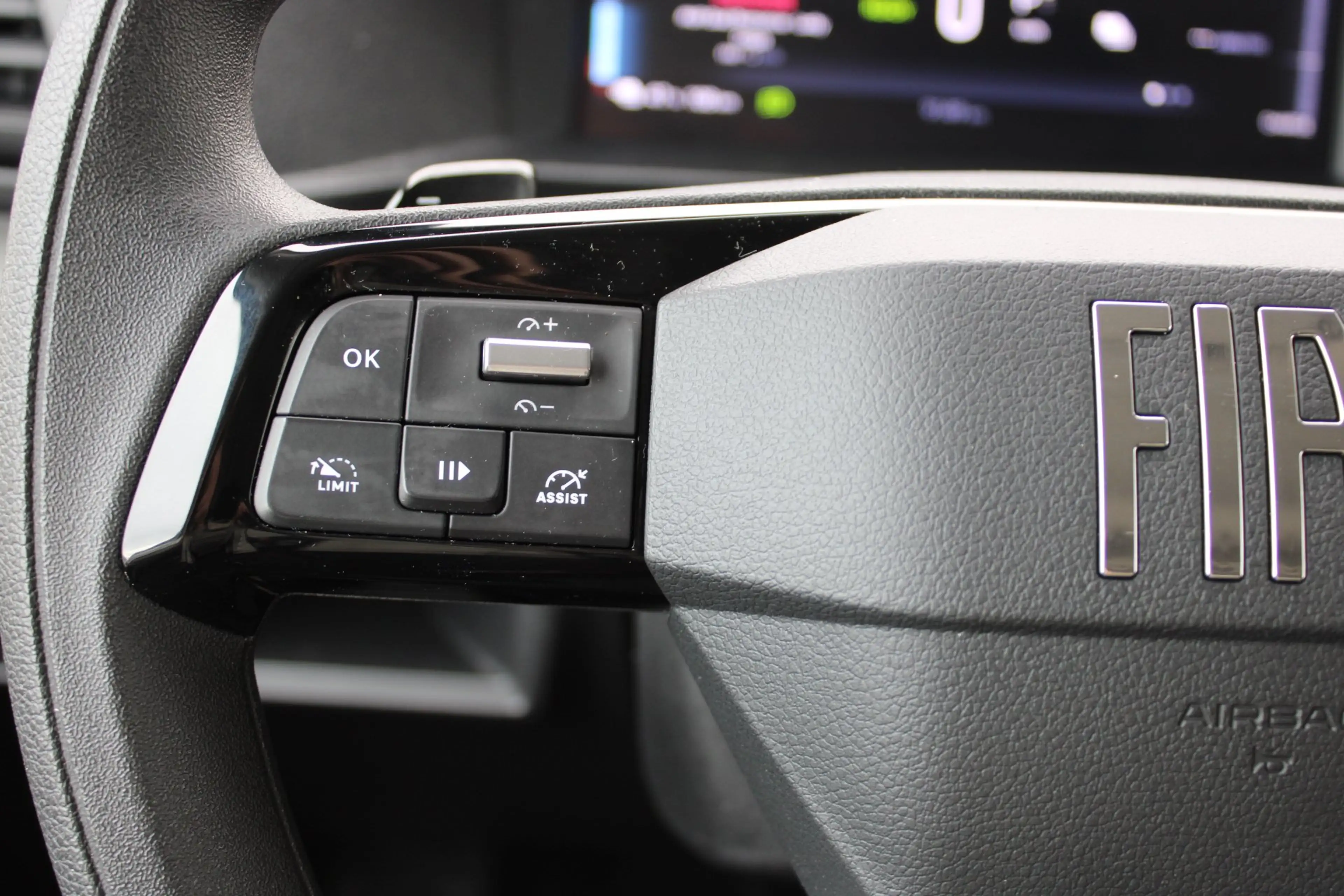 Fiat Scudo e-Scudo L3 75 kWh | 12V aansluiting in de laadrui — photo 11