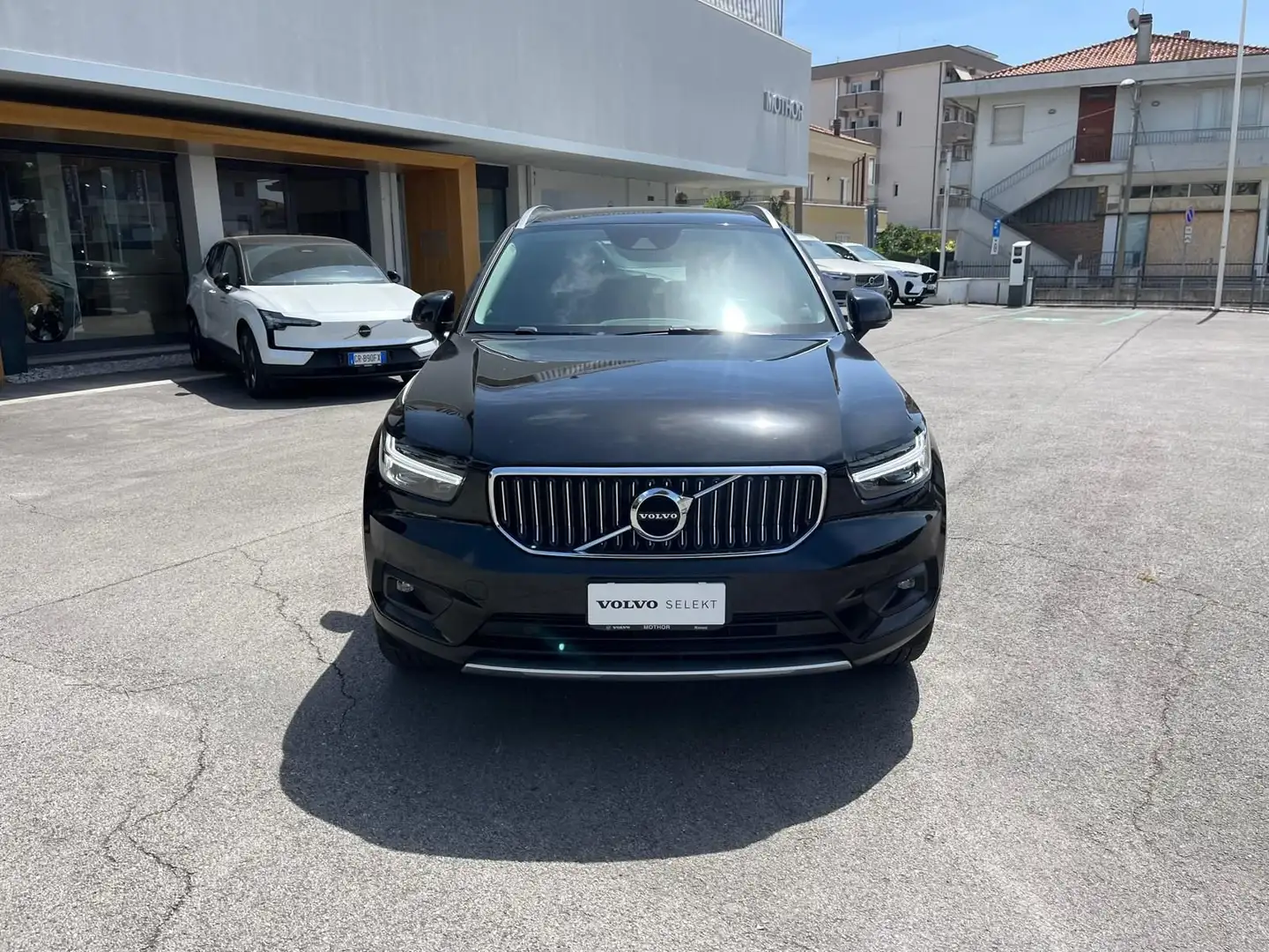 Volvo XC40 T4 Recharge Plug-in Hybrid Inscription Expression Nero - 2