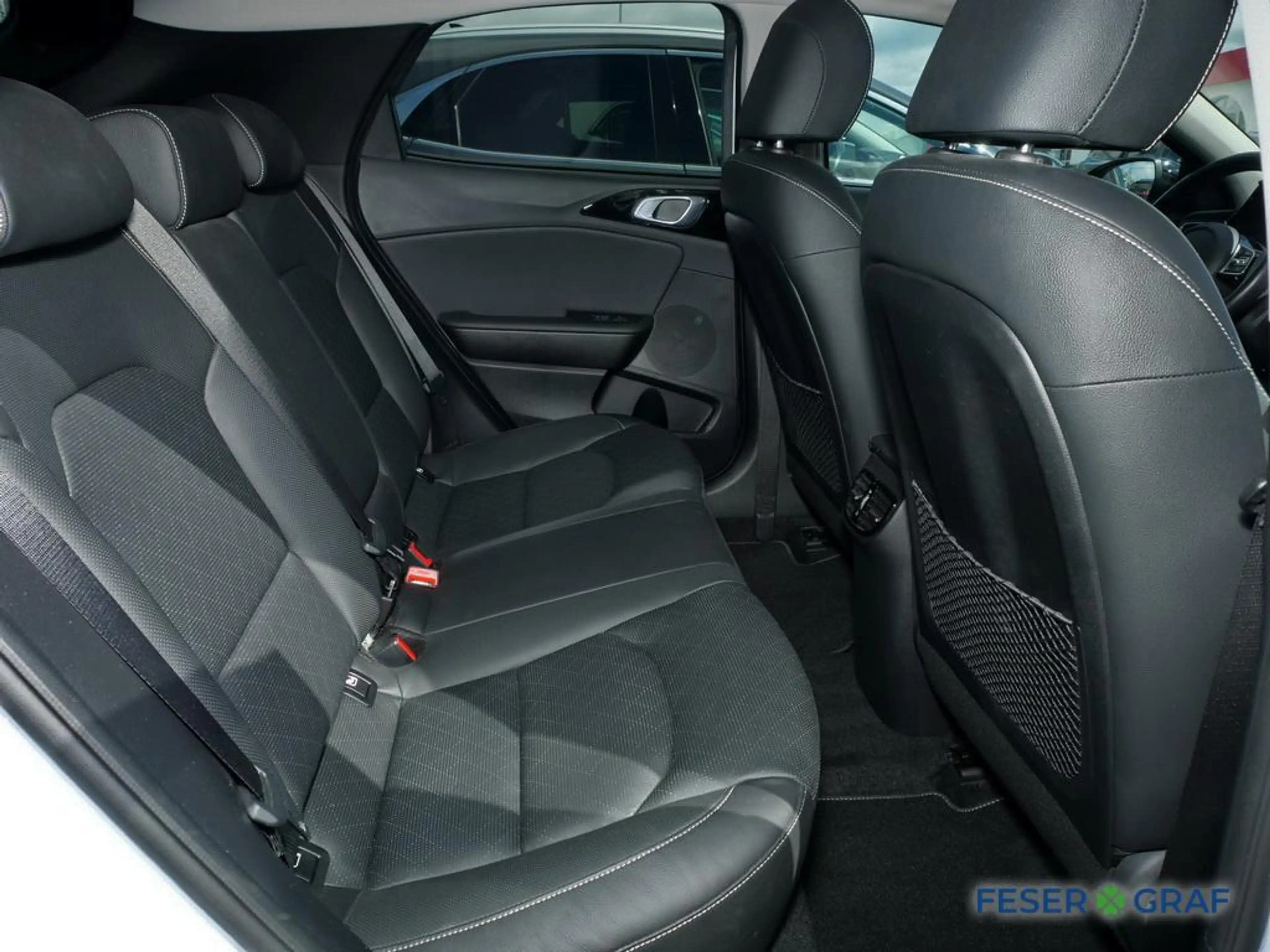 Kia XCeed 1.6T DCT7 PLATINUM GLASDACH SOUND Leder — photo 5