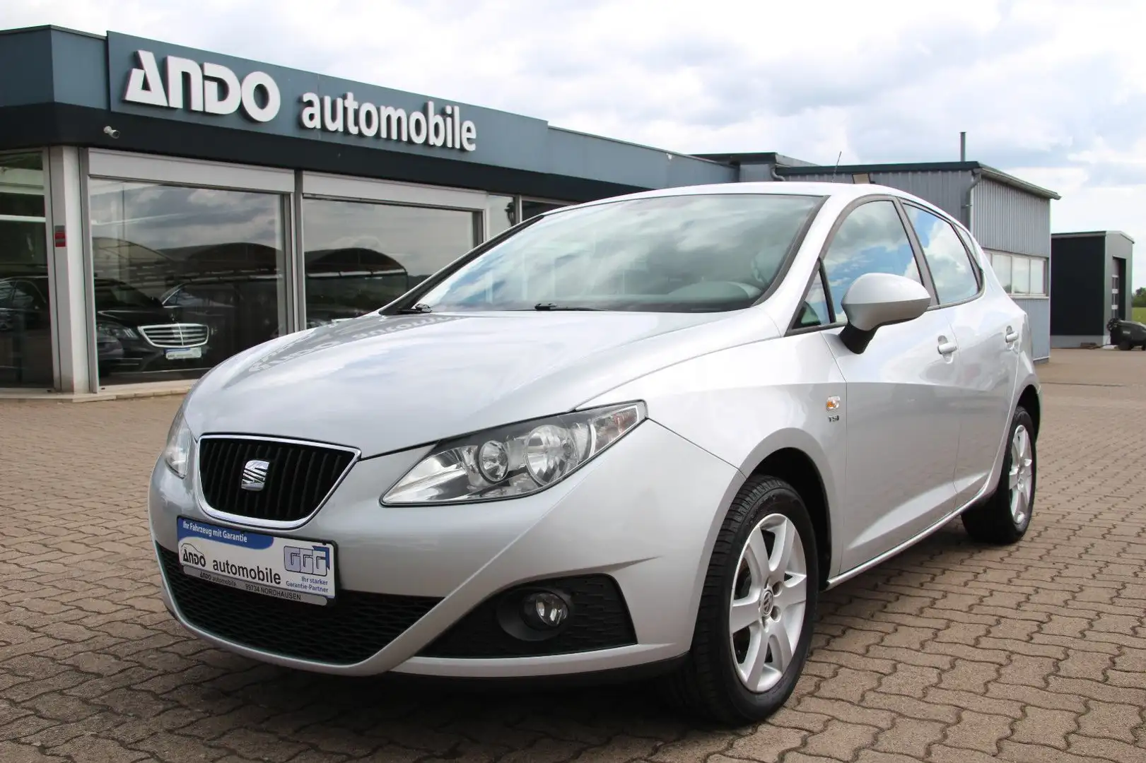 SEAT Ibiza Lim. 1.2TSI Stylance / Style Klima/EURO5 Silber - 1