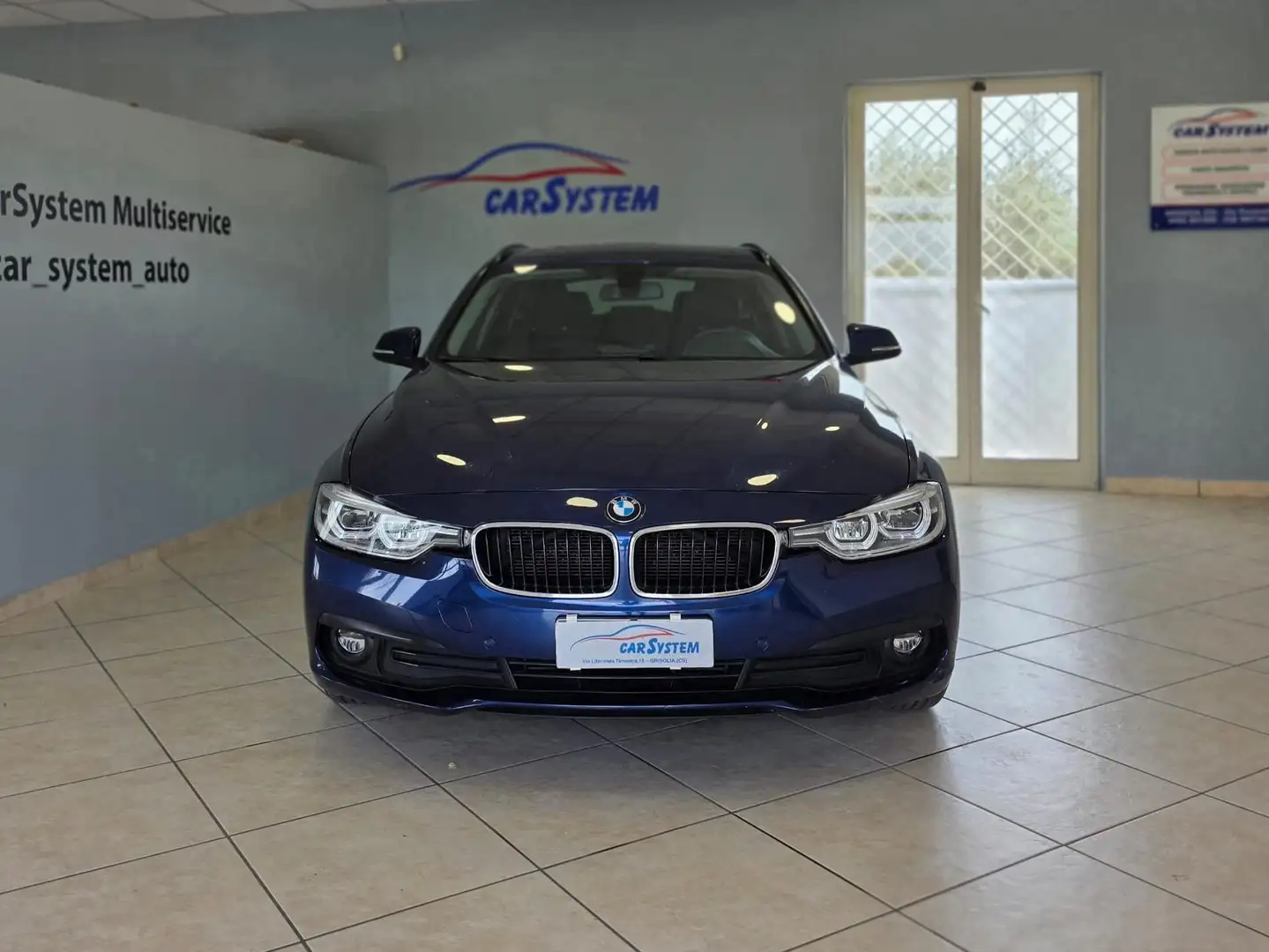 BMW 320 Serie 3 Touring 320d Touring Business Advantage Blu/Azzurro - 2