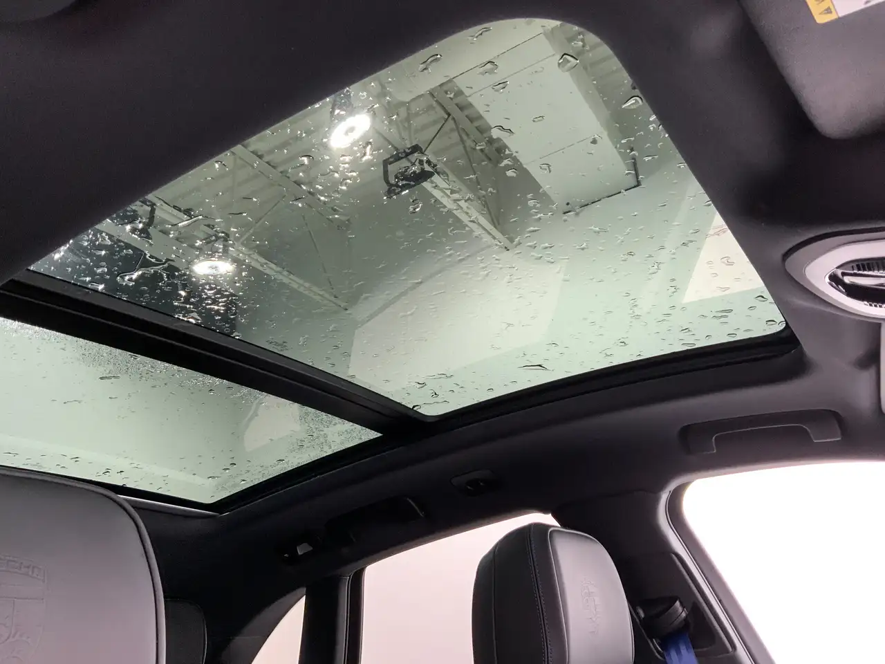 Porsche Macan снимка Porsche Macan