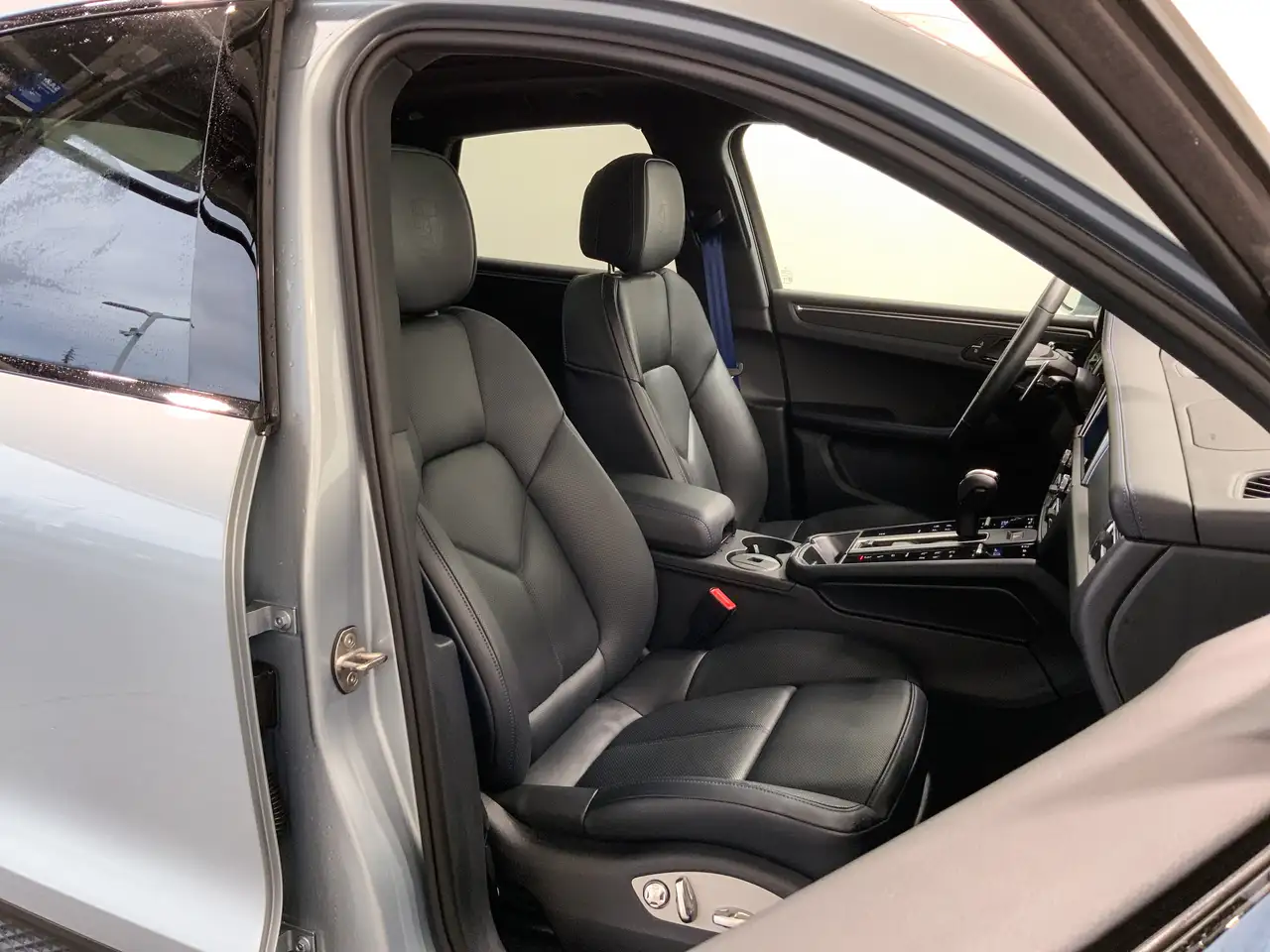 Porsche Macan снимка Porsche Macan