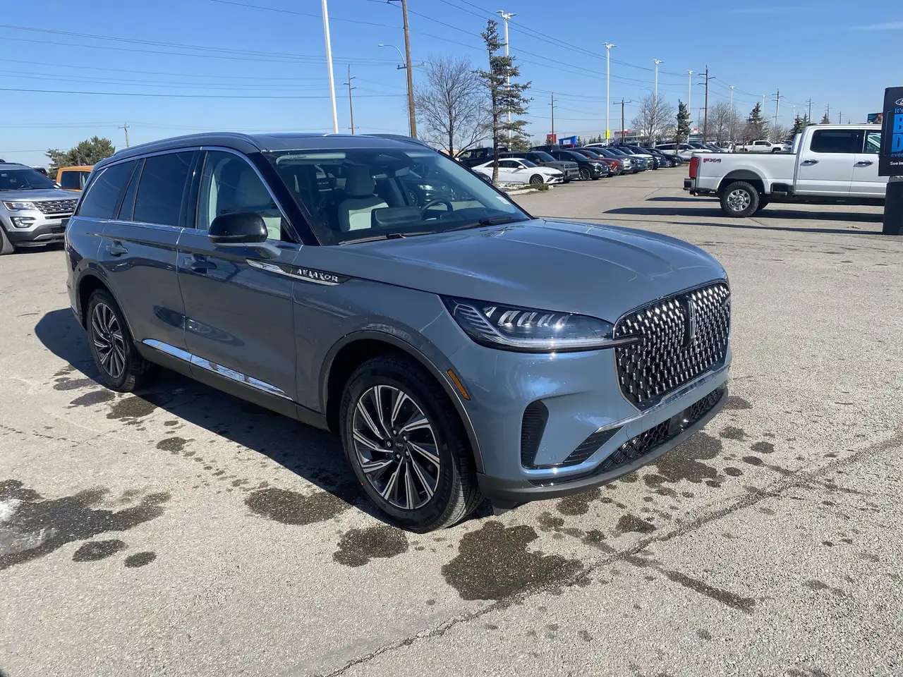 Lincoln Aviator снимка Lincoln Aviator
