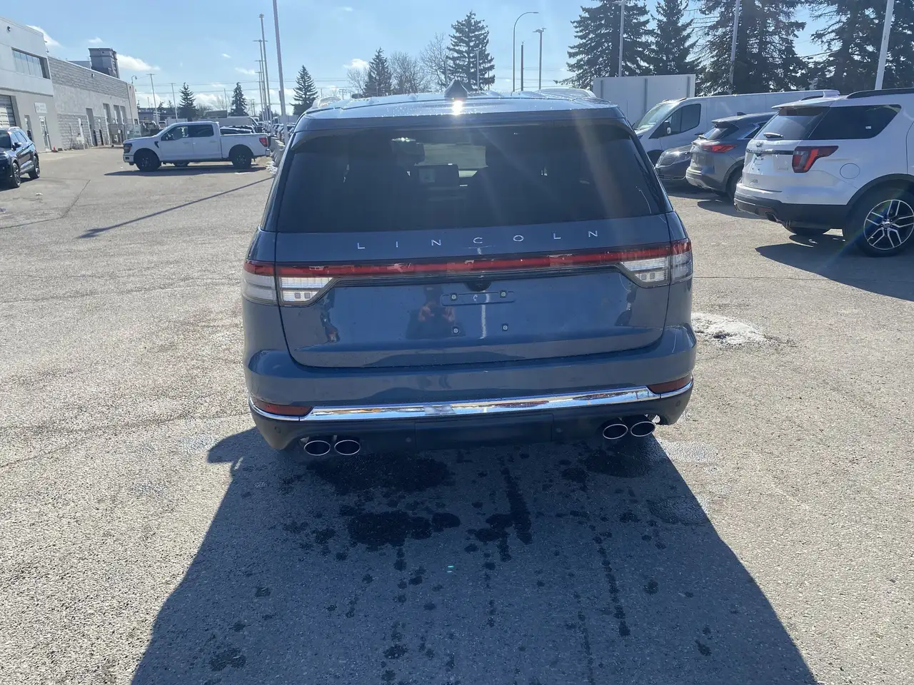 Lincoln Aviator снимка Lincoln Aviator