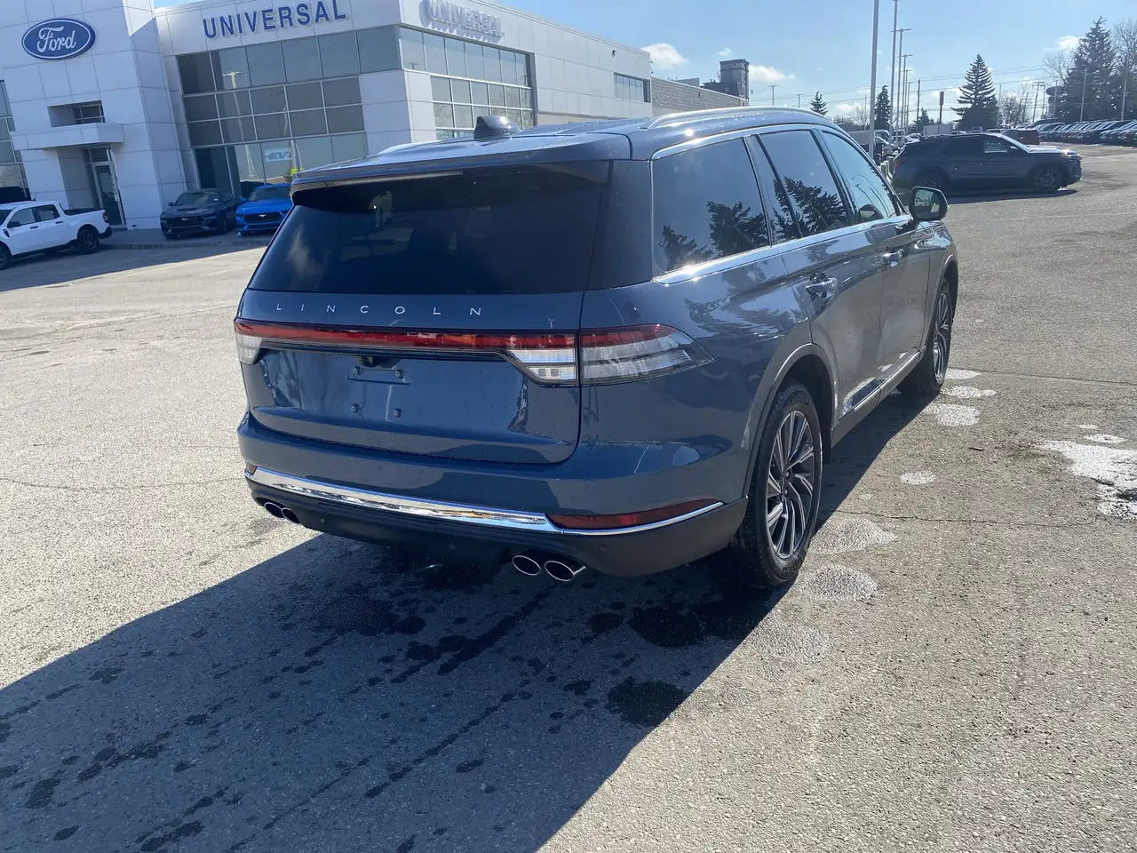 Lincoln Aviator снимка Lincoln Aviator