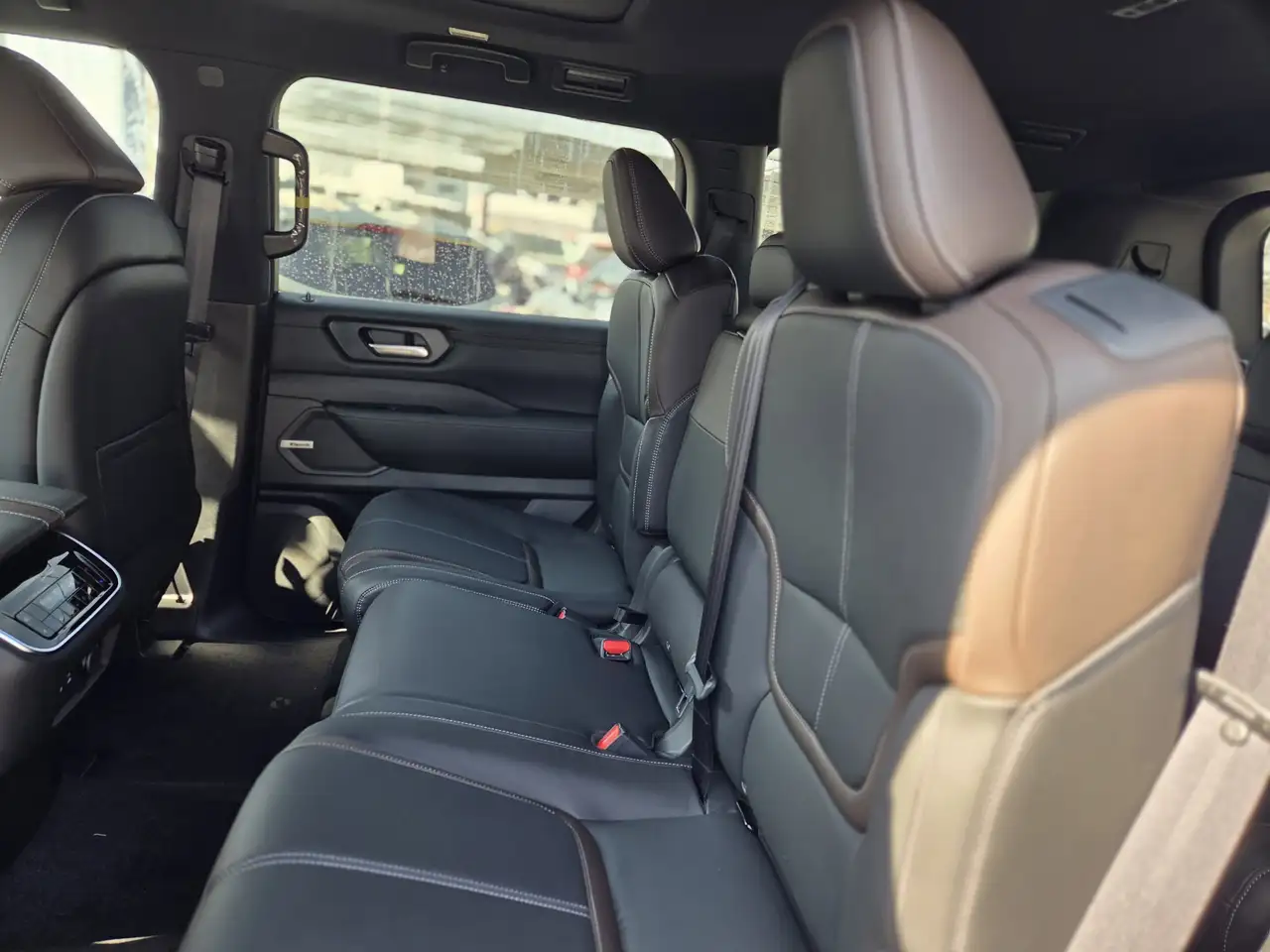 Nissan Armada снимка Nissan Armada