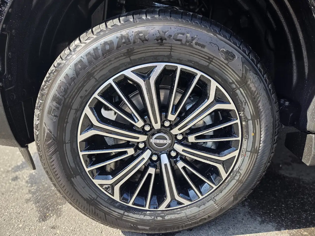Nissan Armada снимка Nissan Armada