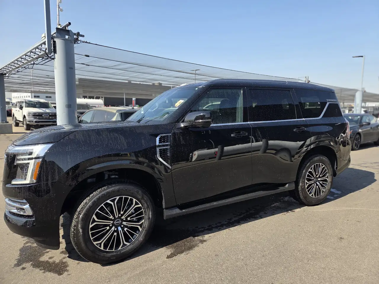Nissan Armada снимка Nissan Armada