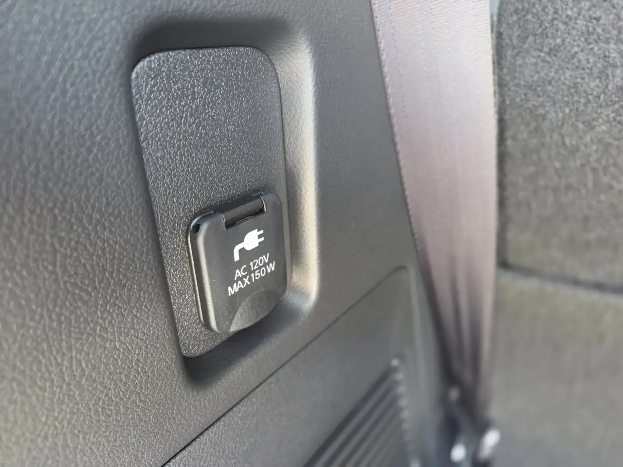 Nissan Armada снимка Nissan Armada