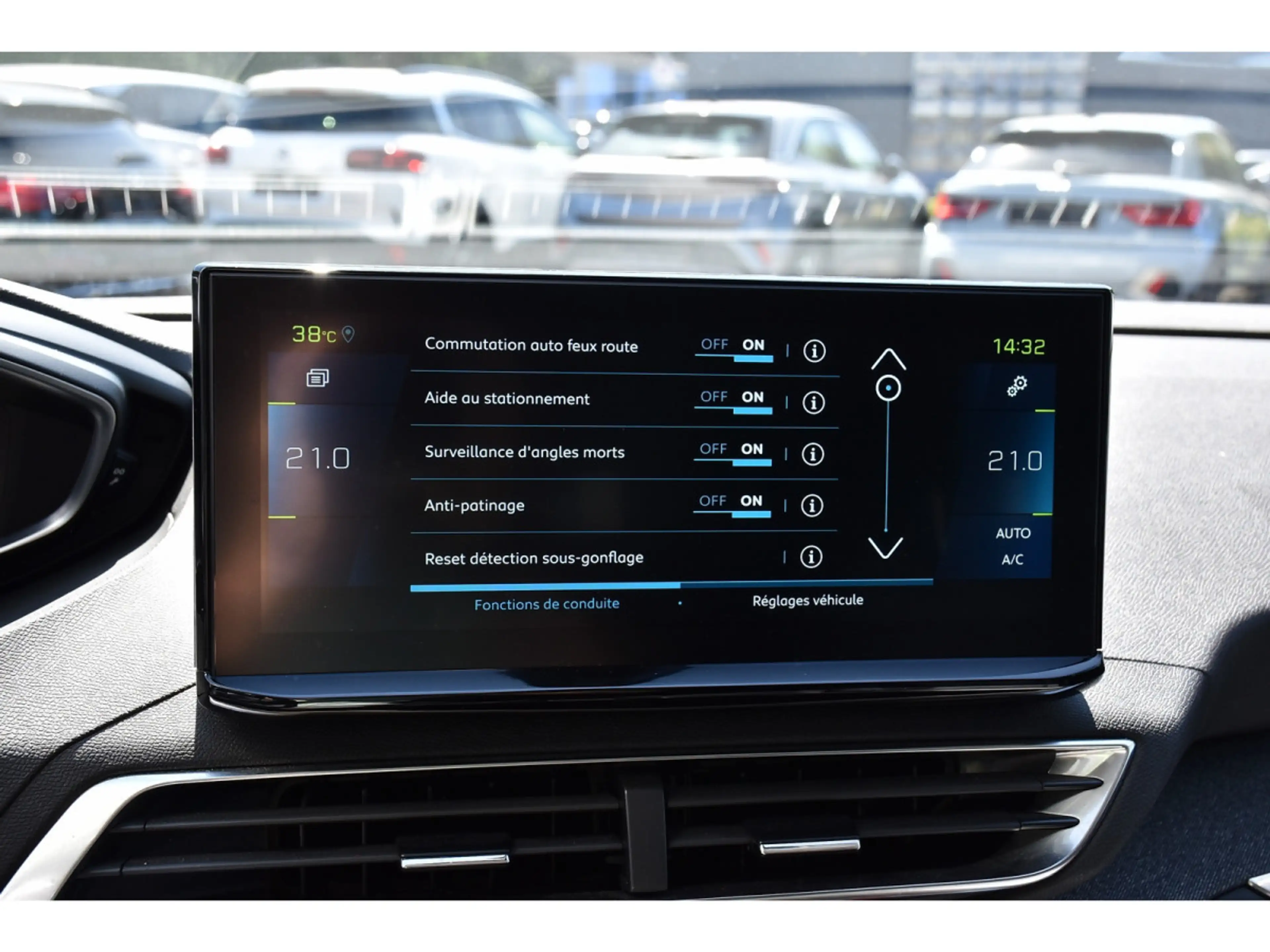Peugeot 3008 1.6 Hybrid PHEV 224 Allure e-EAT8 ACC SIDE CAM 1°M — photo 13