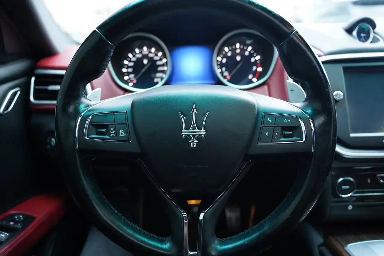 Maserati Ghibli снимка Maserati Ghibli