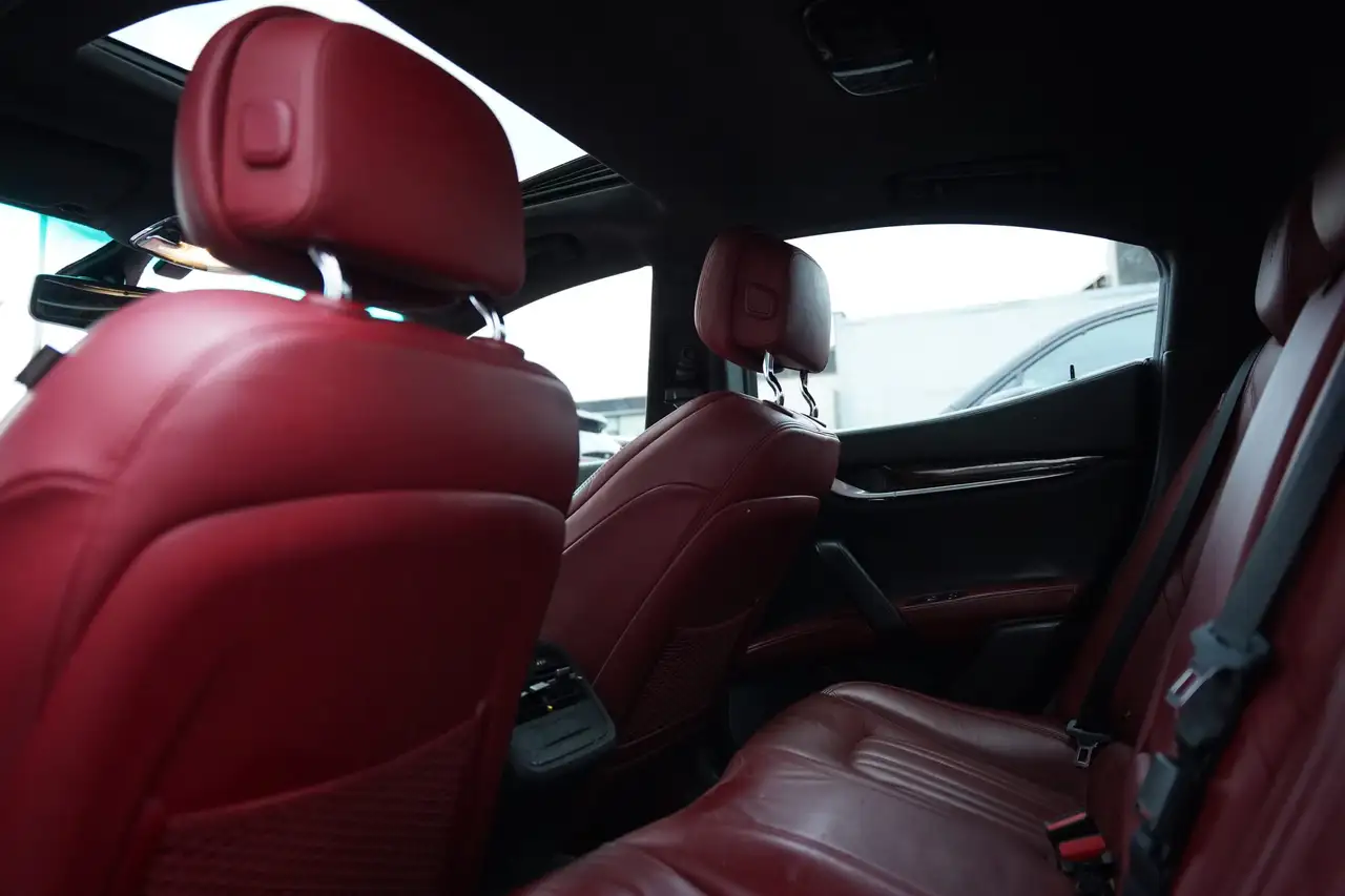 Maserati Ghibli снимка Maserati Ghibli