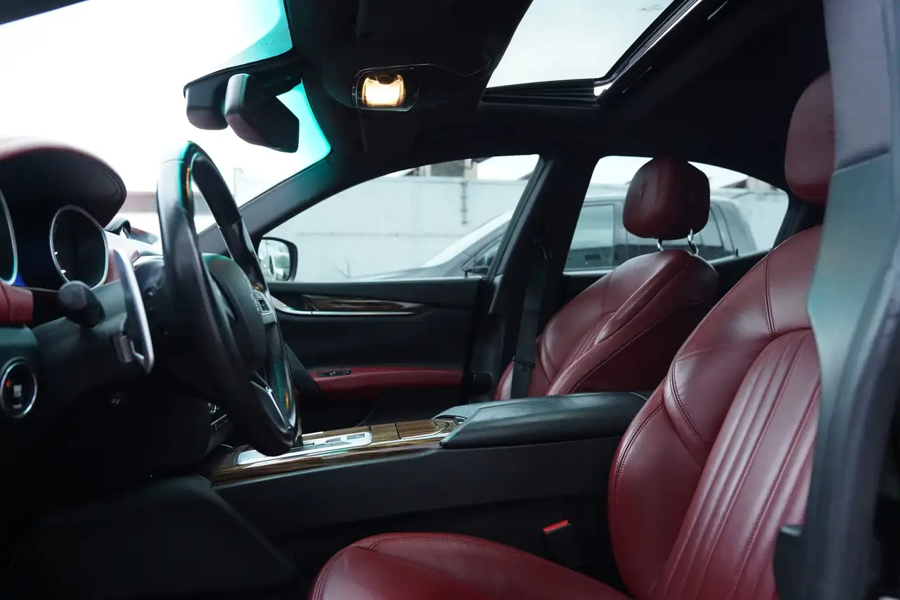 Maserati Ghibli снимка Maserati Ghibli