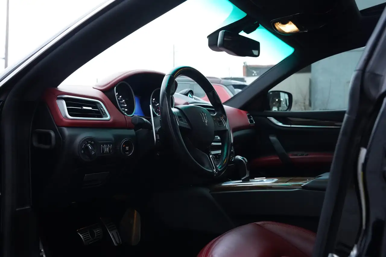 Maserati Ghibli снимка Maserati Ghibli
