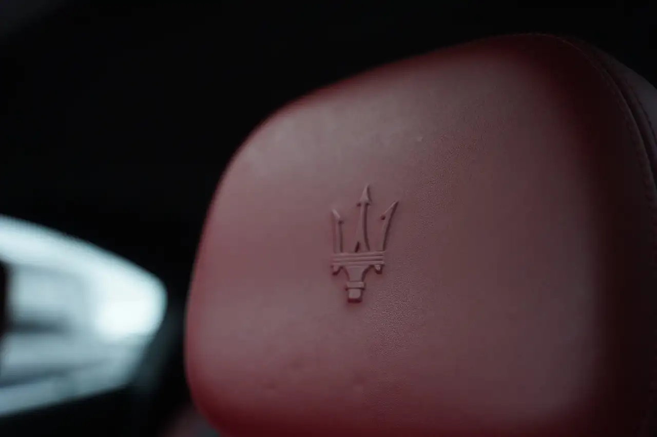 Maserati Ghibli снимка Maserati Ghibli