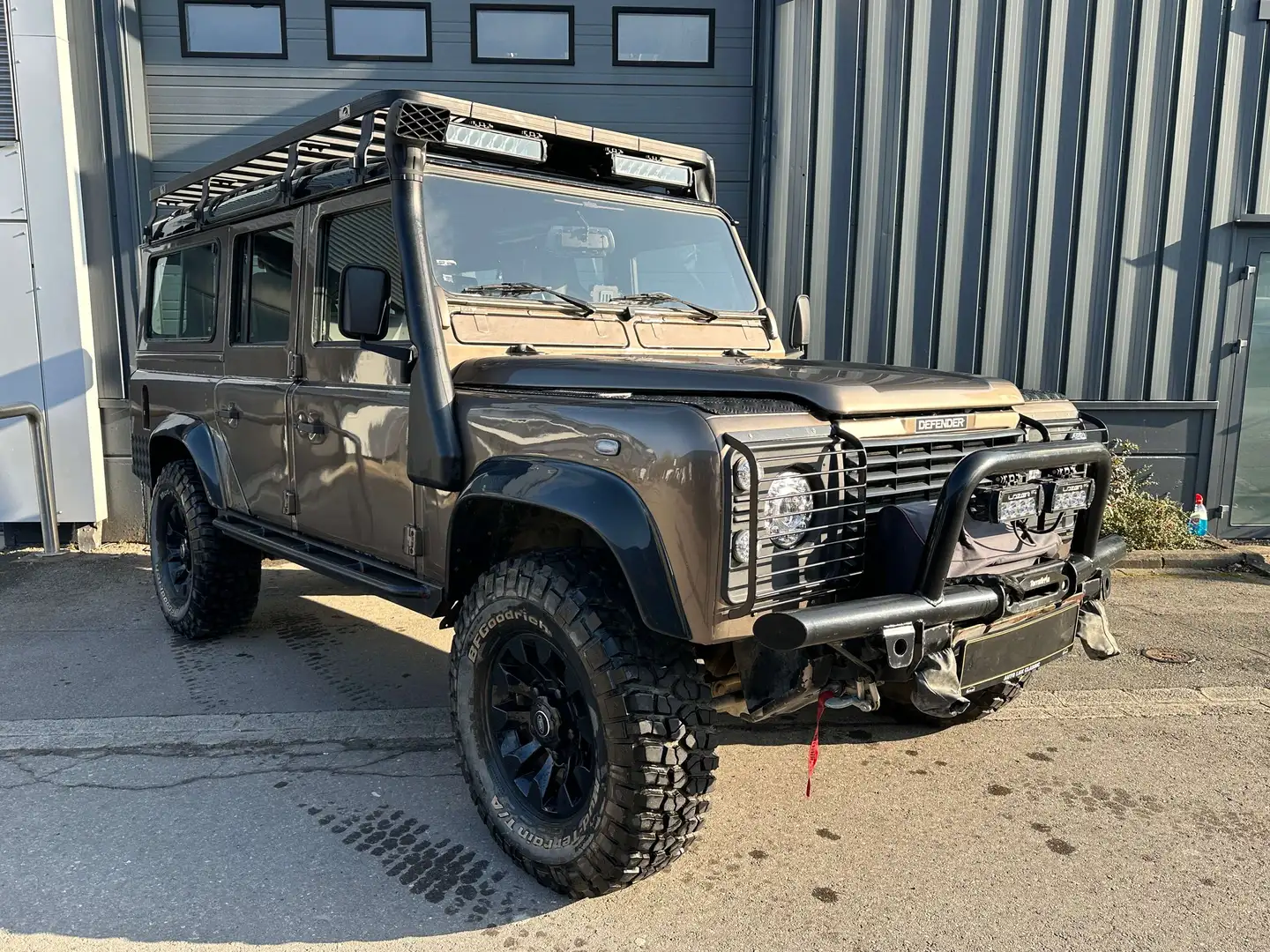 Land Rover Defender TD5 Beige - 1