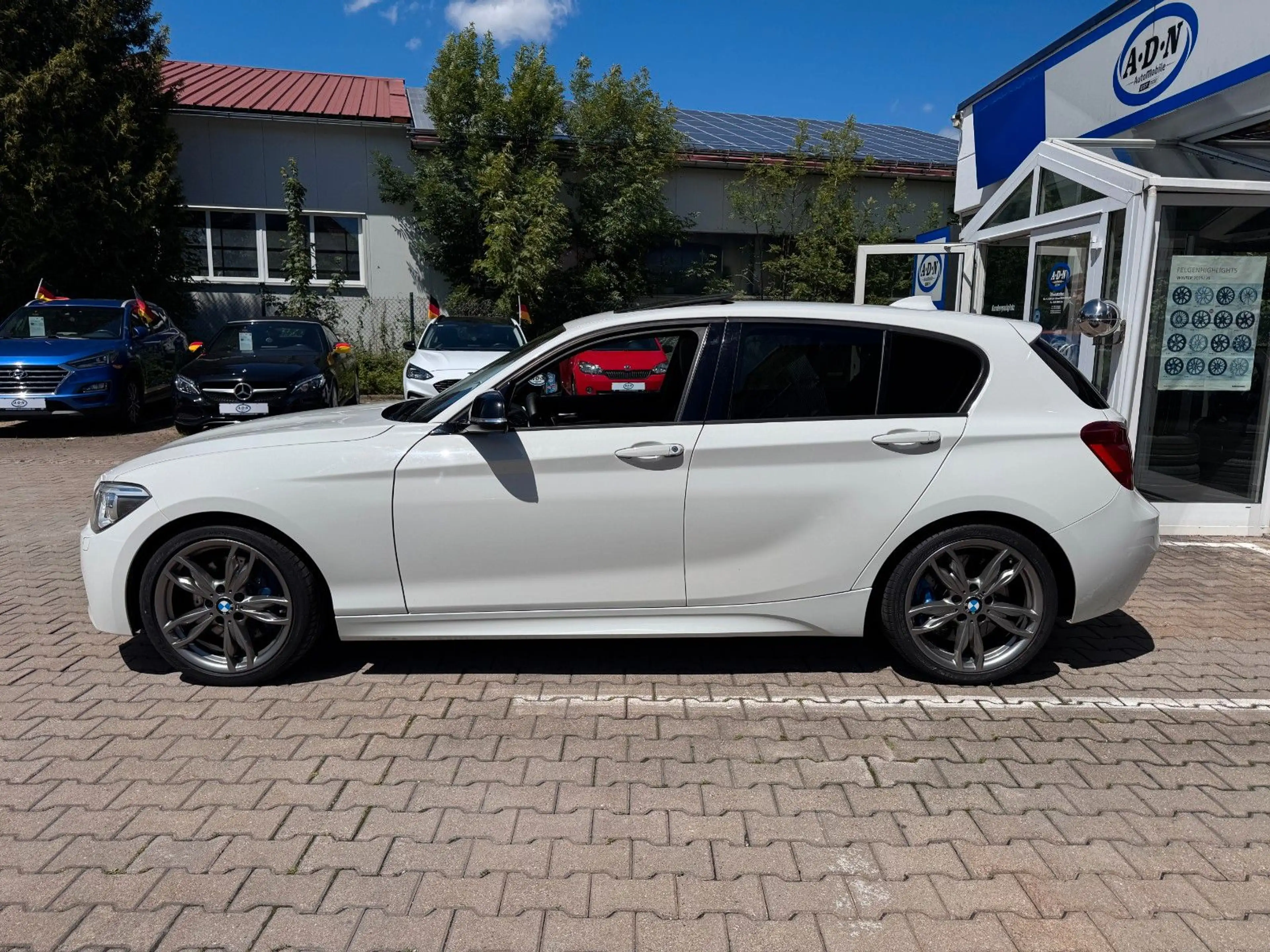 BMW 135 i xDrive 5-trg Automatik Kamera*Schiebedach — photo 2