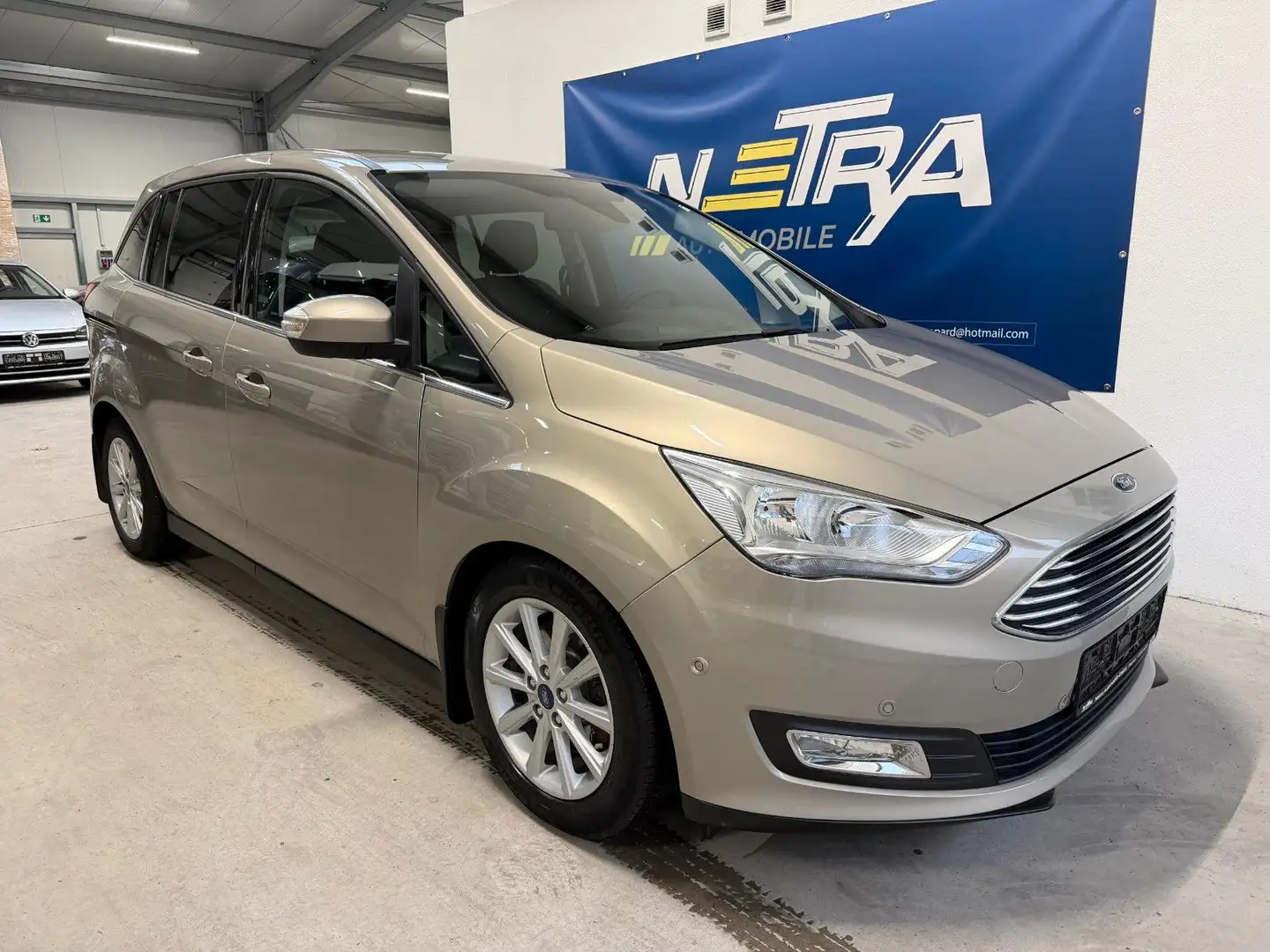 Ford Grand C-Max Grand C-MAX Titanium*KEYLESS*NAVI*AHK* Argent - 2